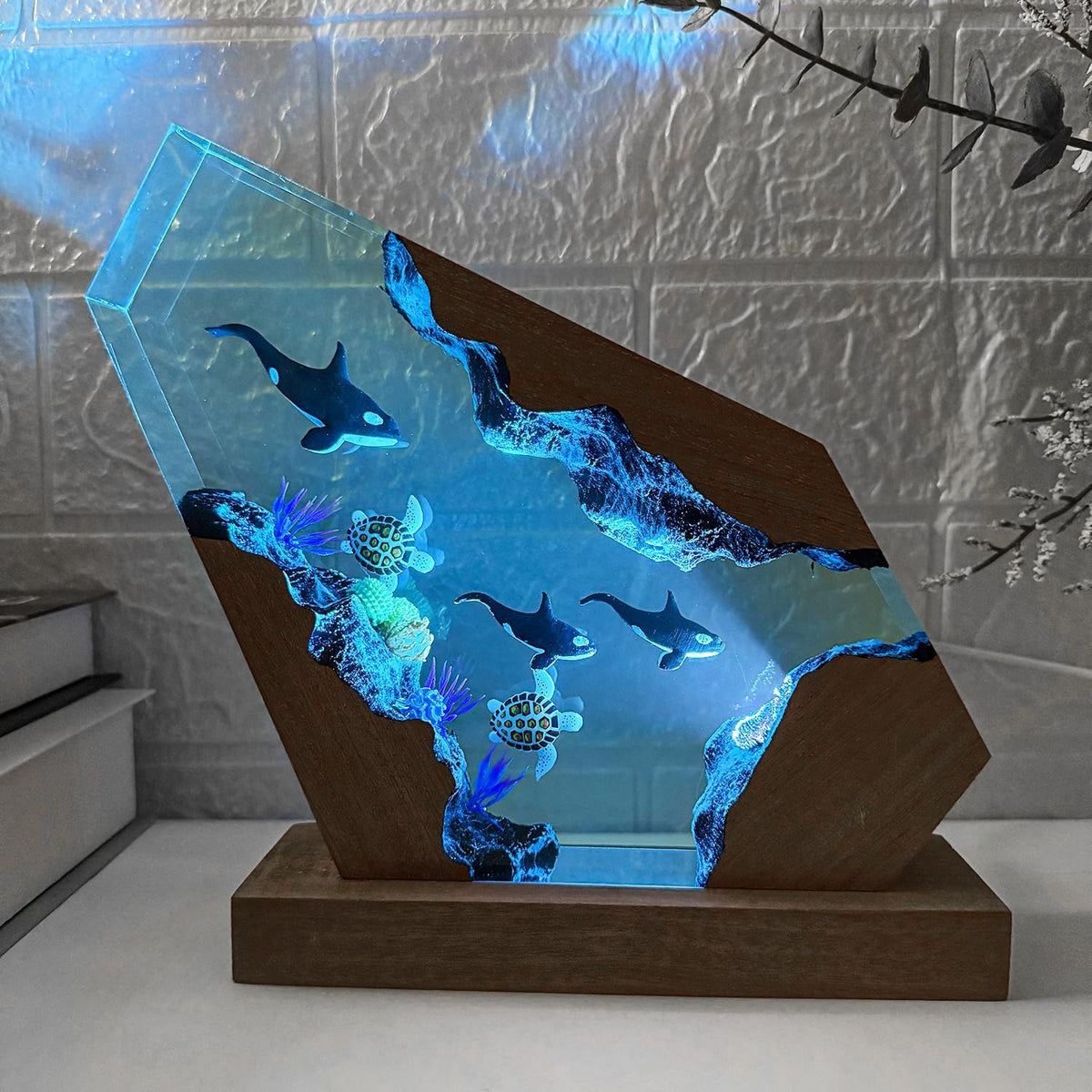 Orca Ocean Resin Lamp - Handmade Resin Night Light with USB Port, Variable Lights, Marine Biology Gifts for Women and Men, Ocean Enthusiast Collectibles, Unique Birthday Gifts for Him & Her (10"x6")