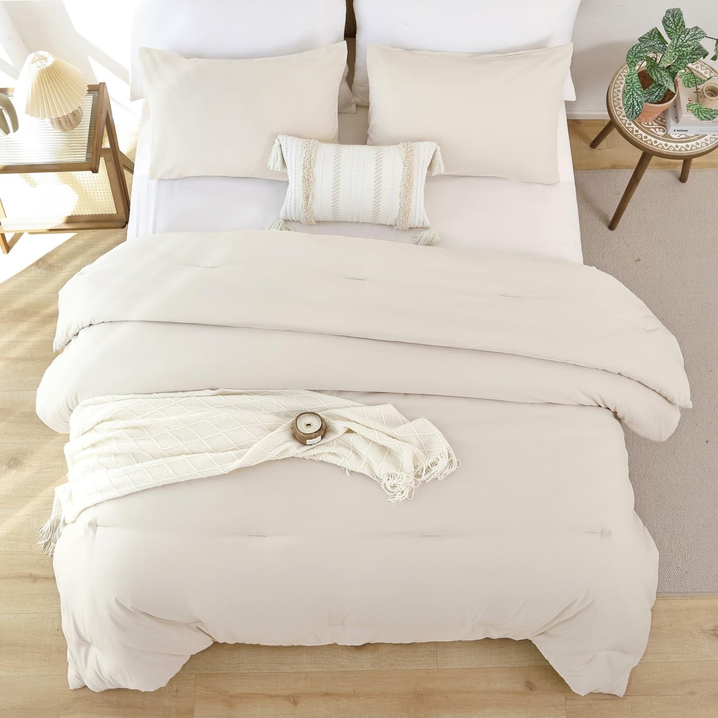 ROSGONIA Beige Comforter Set Queen, 3pcs (1 Boho Beige Comforter & 2 Pillowcases), All Season Bedding Lightweight Soft Bedspread Blanket Quilt