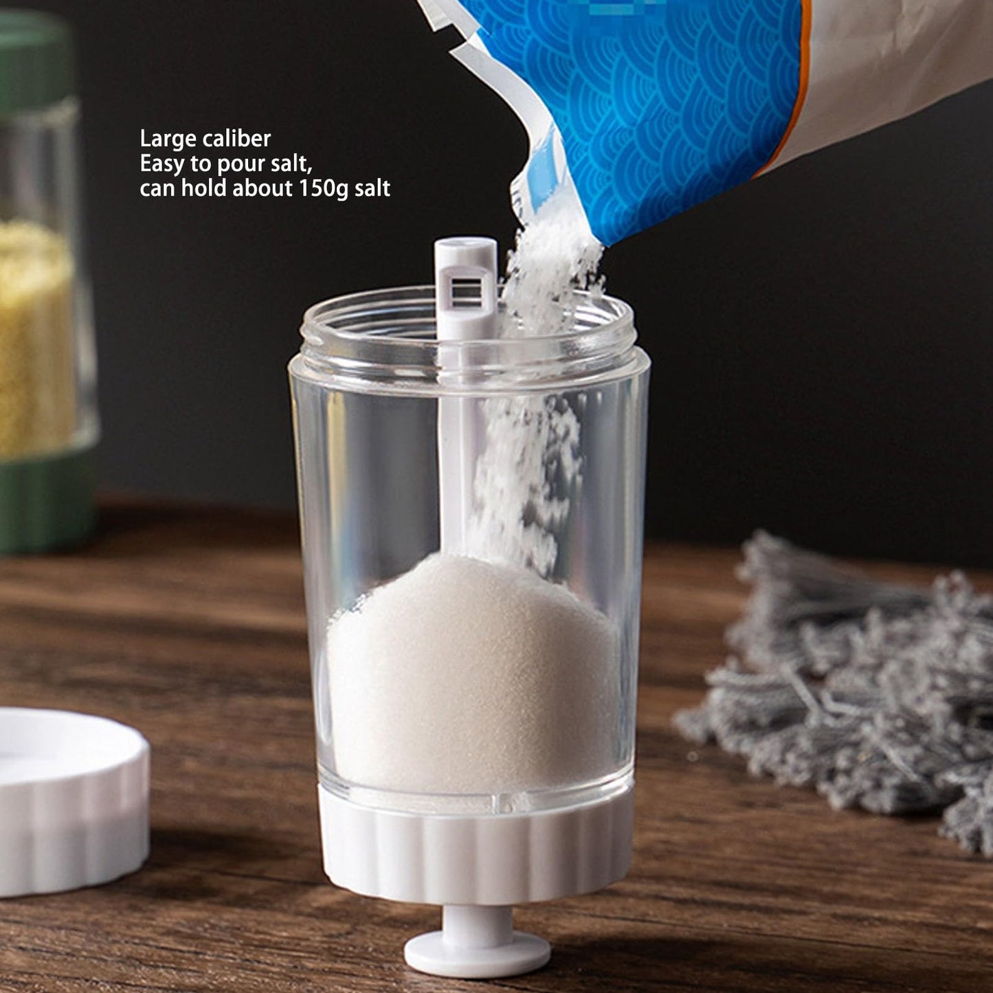 Glass Salt Shaker Dispenser, Quantitative Salt Shaker Ration Dispenser Air Tight Clear Glass Seasoning Bottle for Kitchen Camp (White)