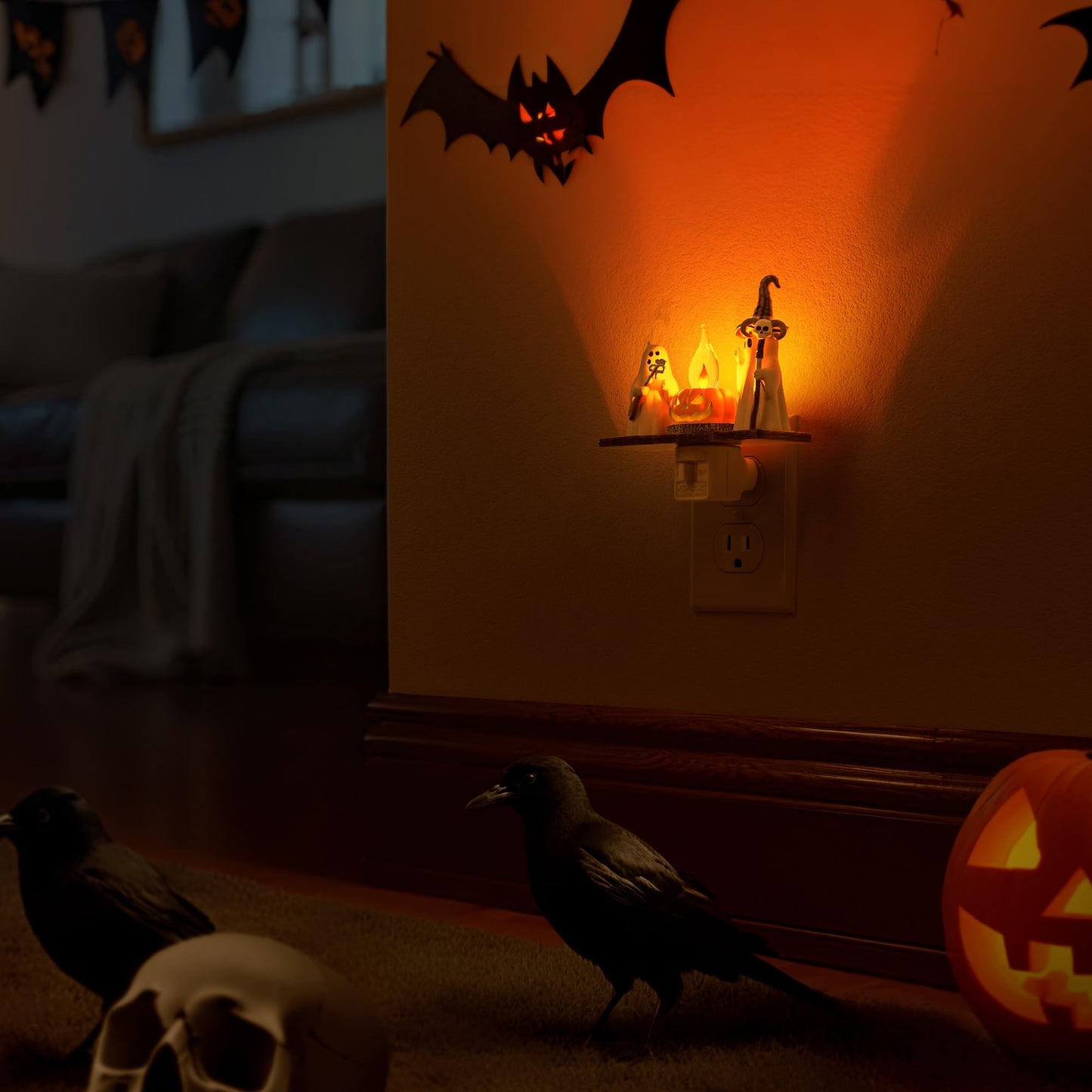 Briignite Halloween Night Light, Ghost Campfire Flickering Night Lights Plug into Wall, Cute Night Light for Kids, Plug in Ghost Nightlight with 360° Rotatable for Halloween Decorations Party