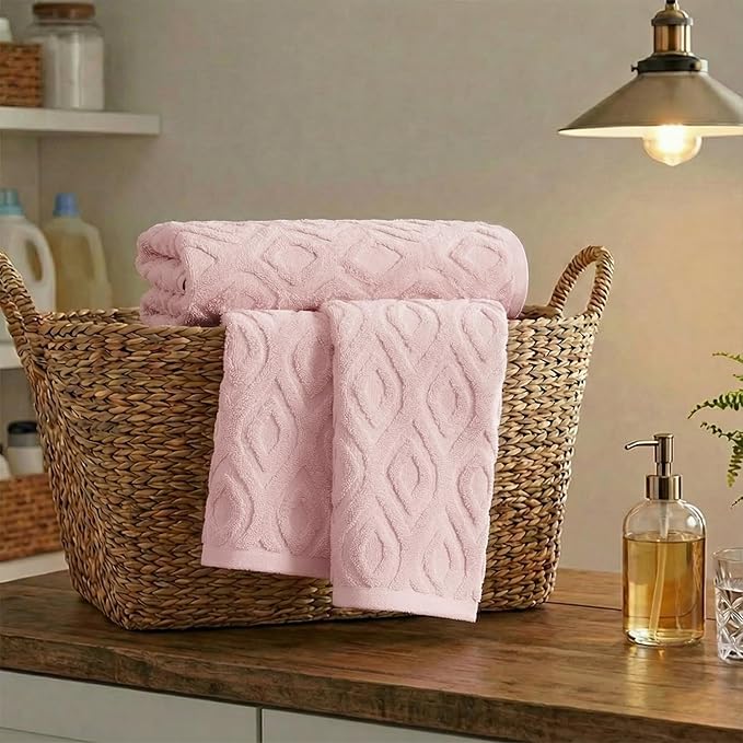 Artoid Mode 2 Pcs Pink 3D Diamond Grid Jacquard Hand Towels