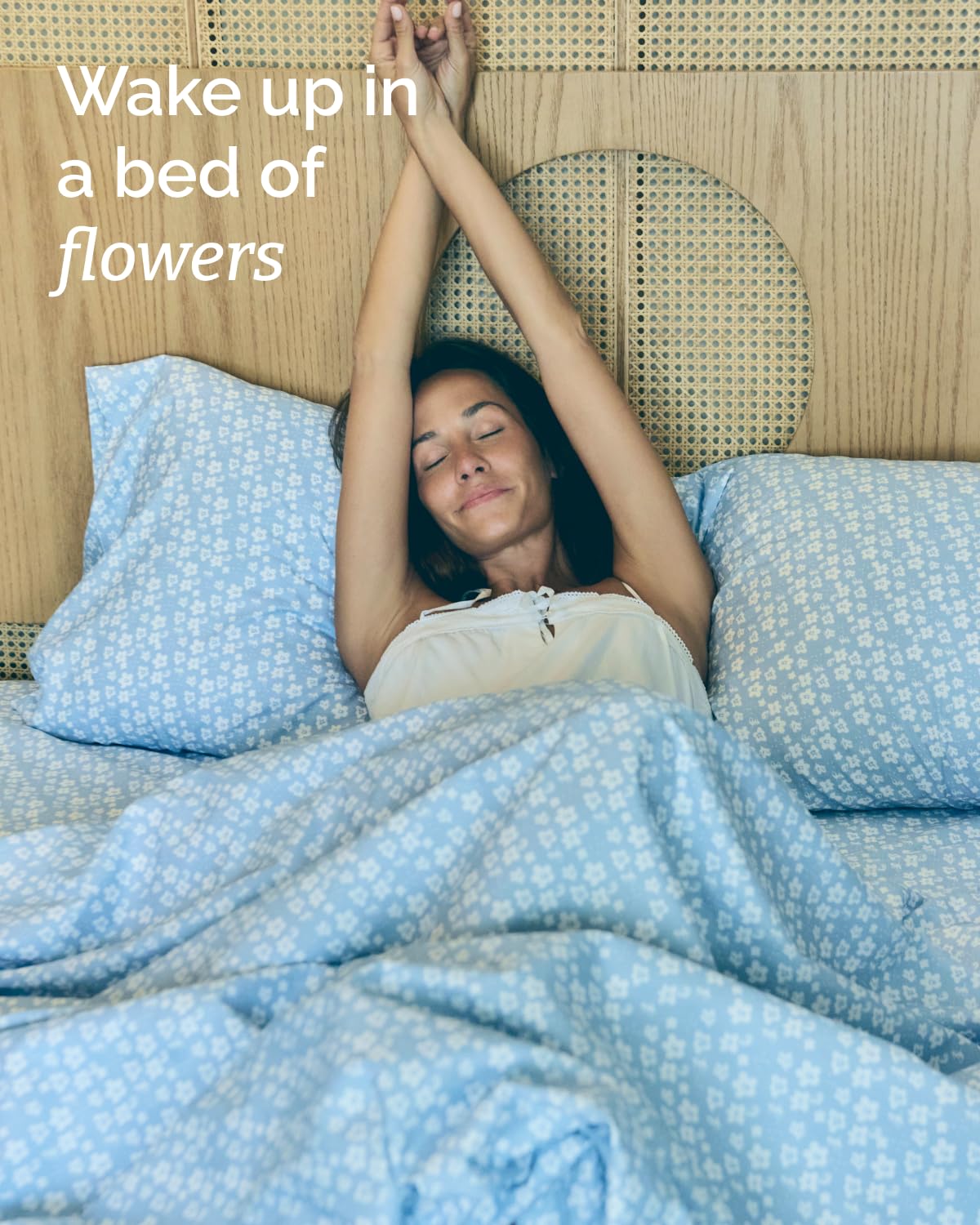 Floral Sheets - Blue Floral Bed Sheet Set - 1 Flat, 1 Fitted & 2 Pillowcases w/ Deep Pockets - Comfy, Wrinkle & Fade Free - Boho Botanical Bedding - Ultra-Soft, Breathable & Cooling - Queen Size Set
