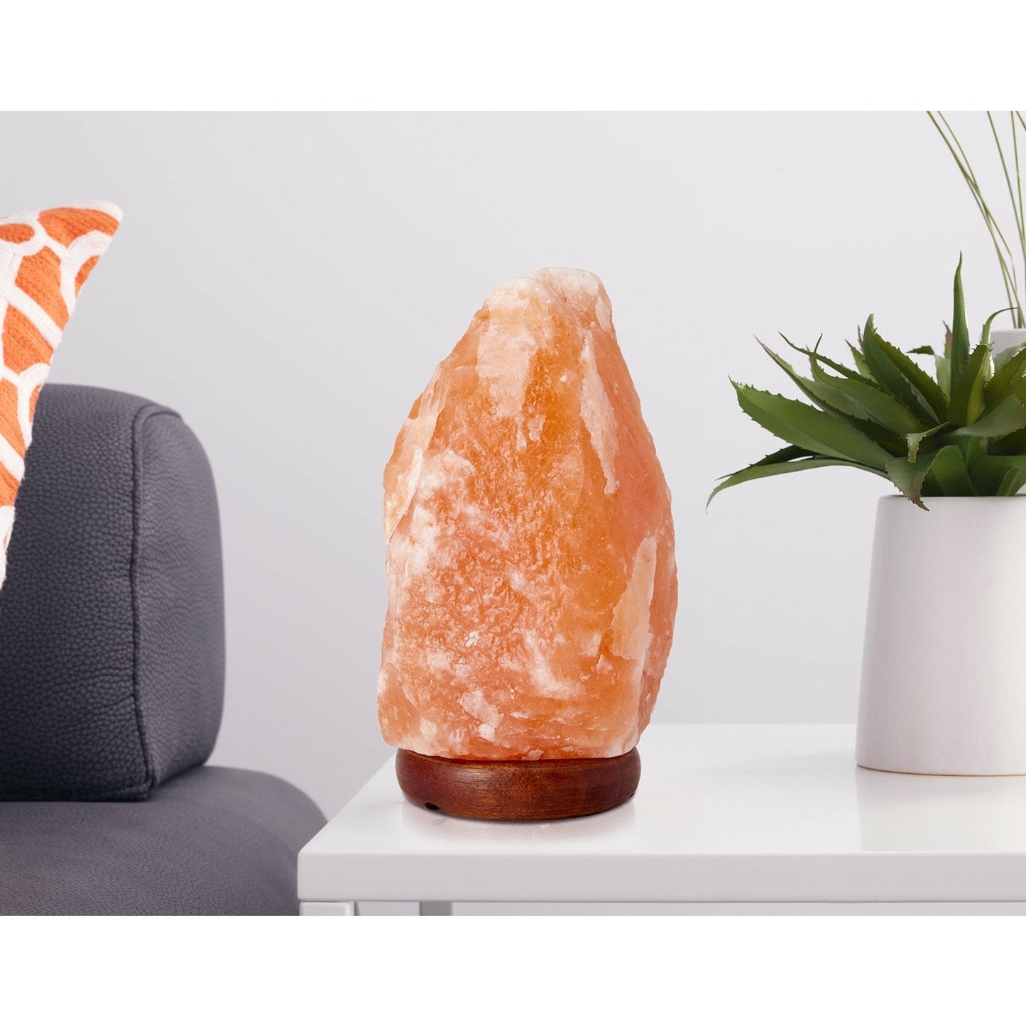 The Body Source | Himalayan Salt Lamp | 6-8” (4-7 lb) | 4x Replacement Bulbs