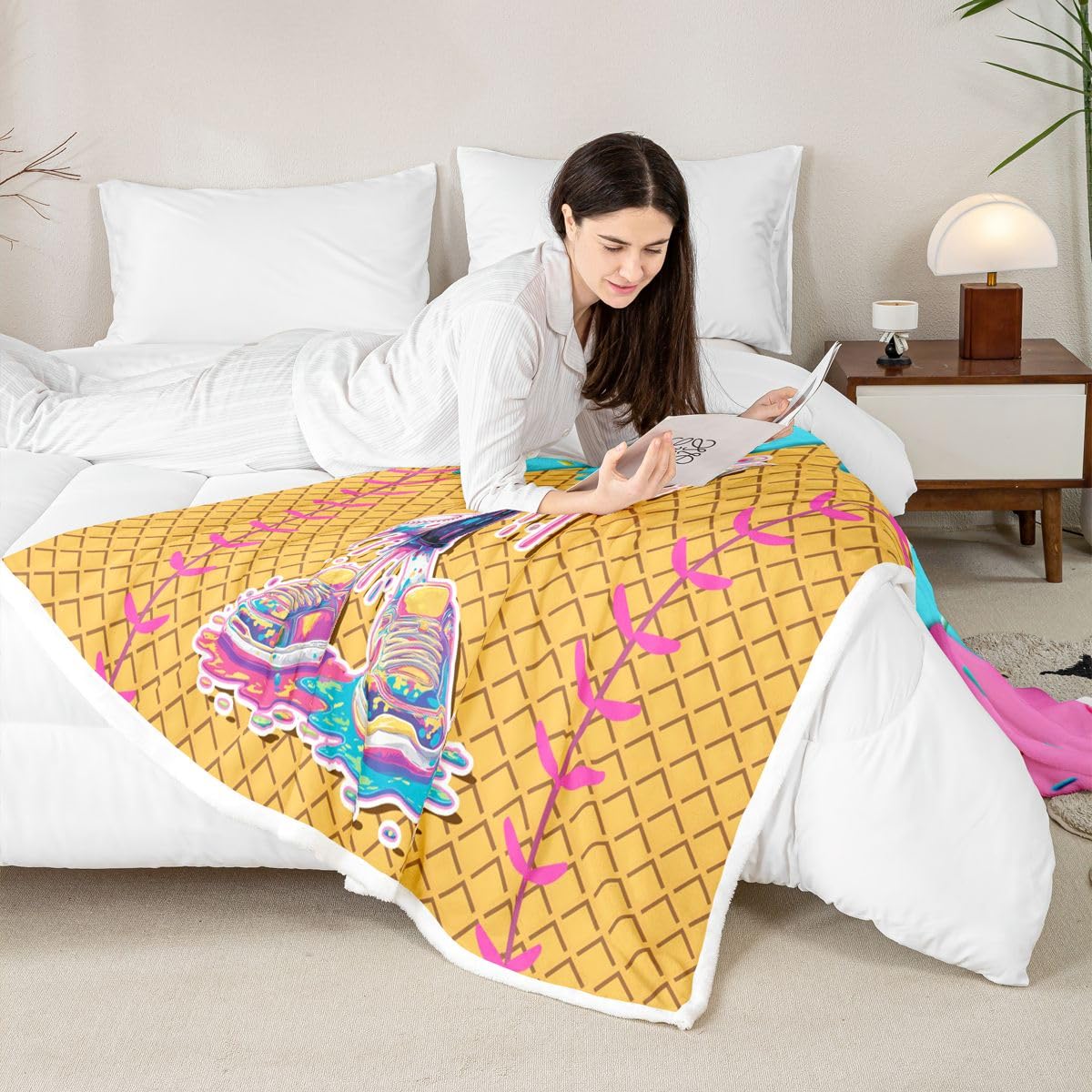 jejeloiu Ice Cream Baseball Fleece Throw Blanket Sweet Sport Hybrid Sherpa Blanket for Kids Women Men Plush Fuzzy Dessert 40"x50" Pink Teal Yellow for Bed Couch Chair Living Room Bedroom Decor