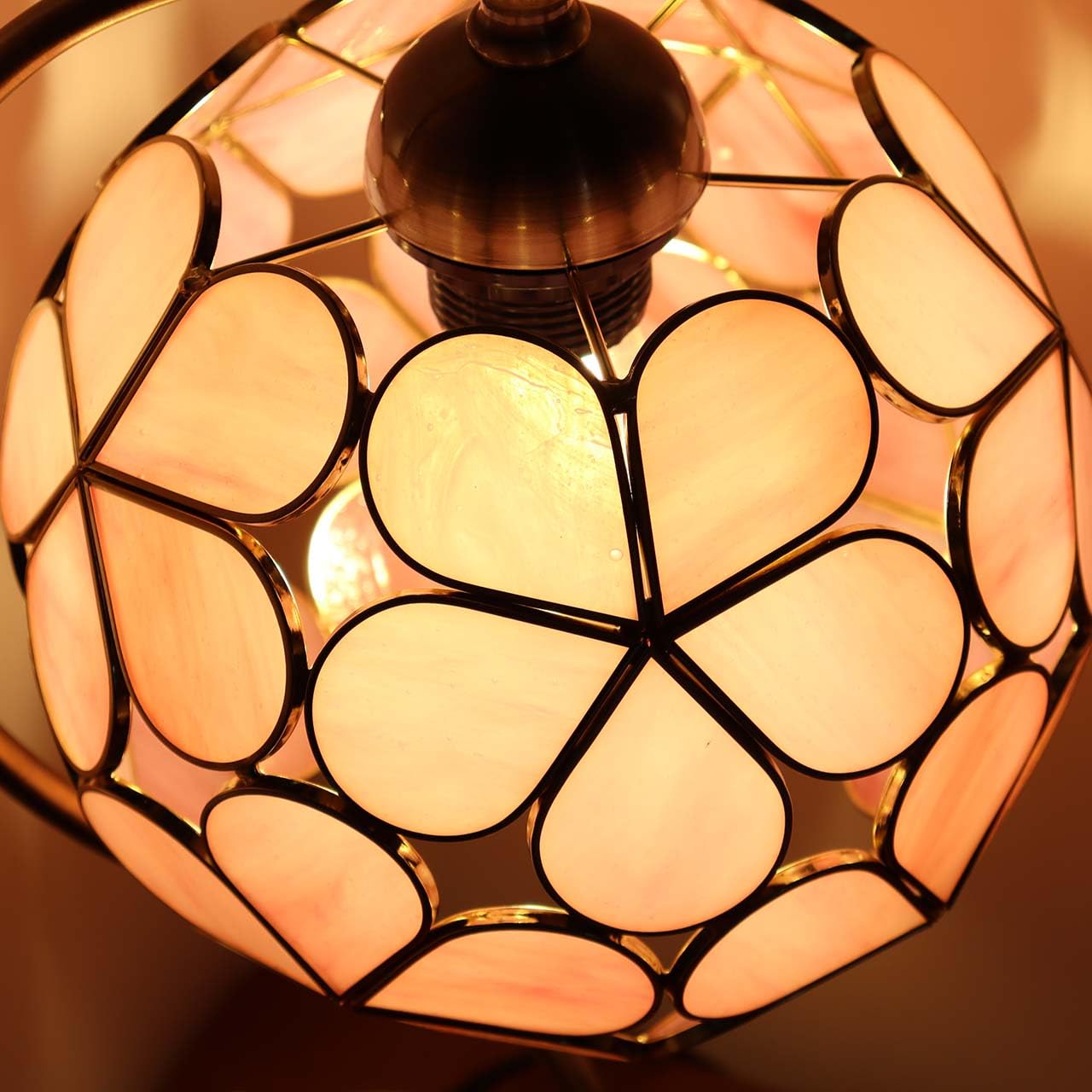Bieye L10836 Tiffany Style Stained Glass Flower Petal Table Lamp with Brass Base for Home Décor (Pink, 8“ Flower Ball)