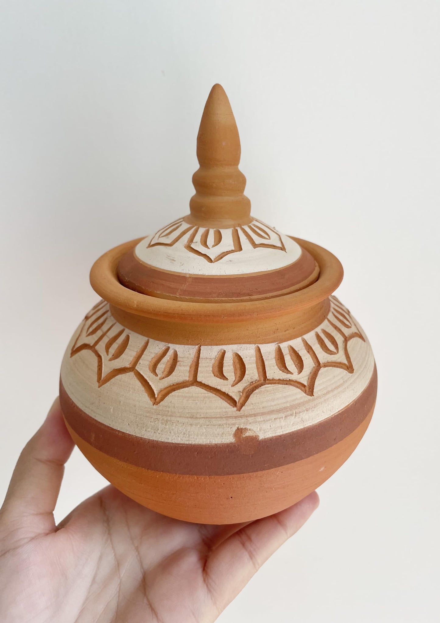 YISSEN RISEON Handmade Terracotta Salt Storage Container with Lid Decorative Canister Jar, Candy Container Holder Countertop Organizer, Farmhouse Kitchen Terra cotta Decor