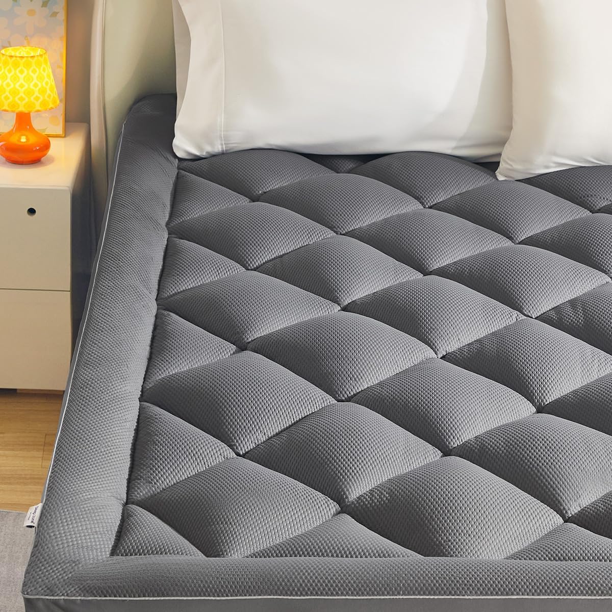 SLEEP ZONE Extra Thick Queen Mattress Topper for Back Pain, Plush Breathable Thick Mattress Pad Cover, Down Alternative Soft Bed Topper with Elastic Fitted Deep Pocket