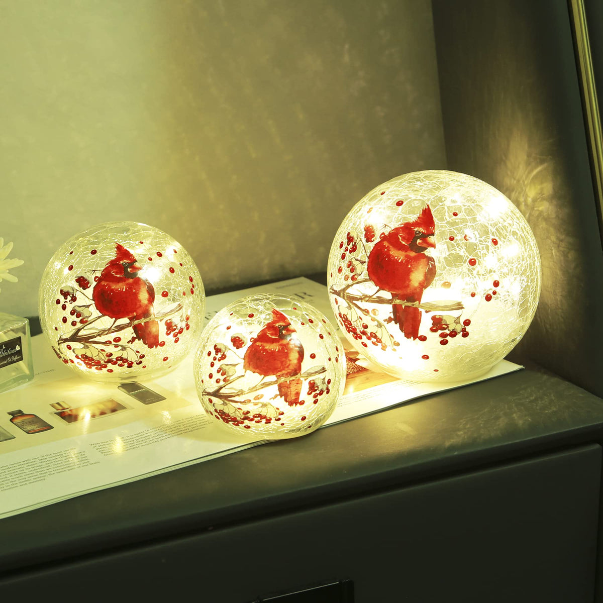 Cordless Crackle Glass Ball Cardinal Lamp with Timer, Battery Operated Led Red Bird Stained Christmas Decor Accent Sphere Table Lamp, Mother's Day Gift, Lighted Orb Cardinal Globe Desk Night Light