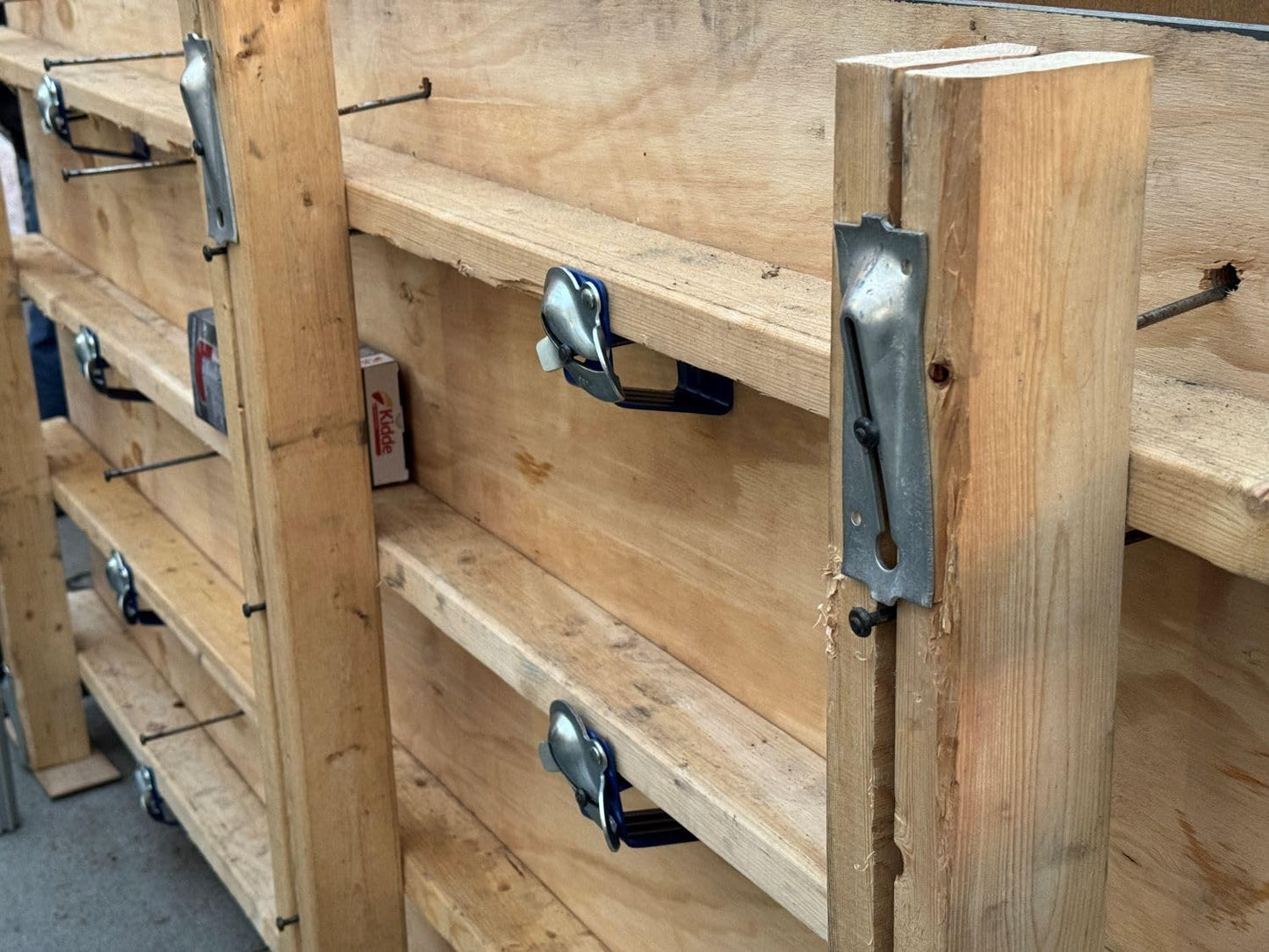 8" Standard Snap Ties for Concrete Forms - 1" Plastic Cones, Integral Heads - 2:1 Safety Factor, 2,250 lbs Working Load - 4 Gauge Steel (Short End - 4.75", 100) - 1 Year Warranty