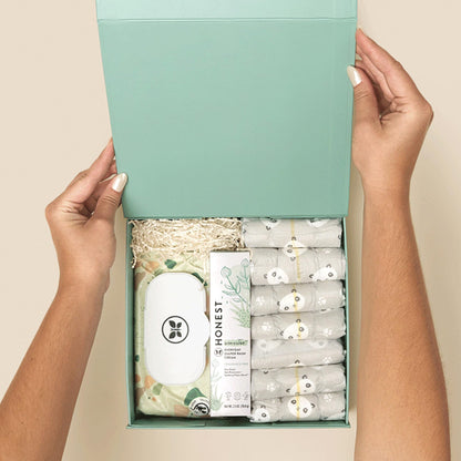 The Honest Company Babe's Clean Bum Gift Set, Diapering and Newborn Essentials 99% Water Wipes 60 ct Diaper Rash Cream 2.5 oz Conscious Diapers Size 1