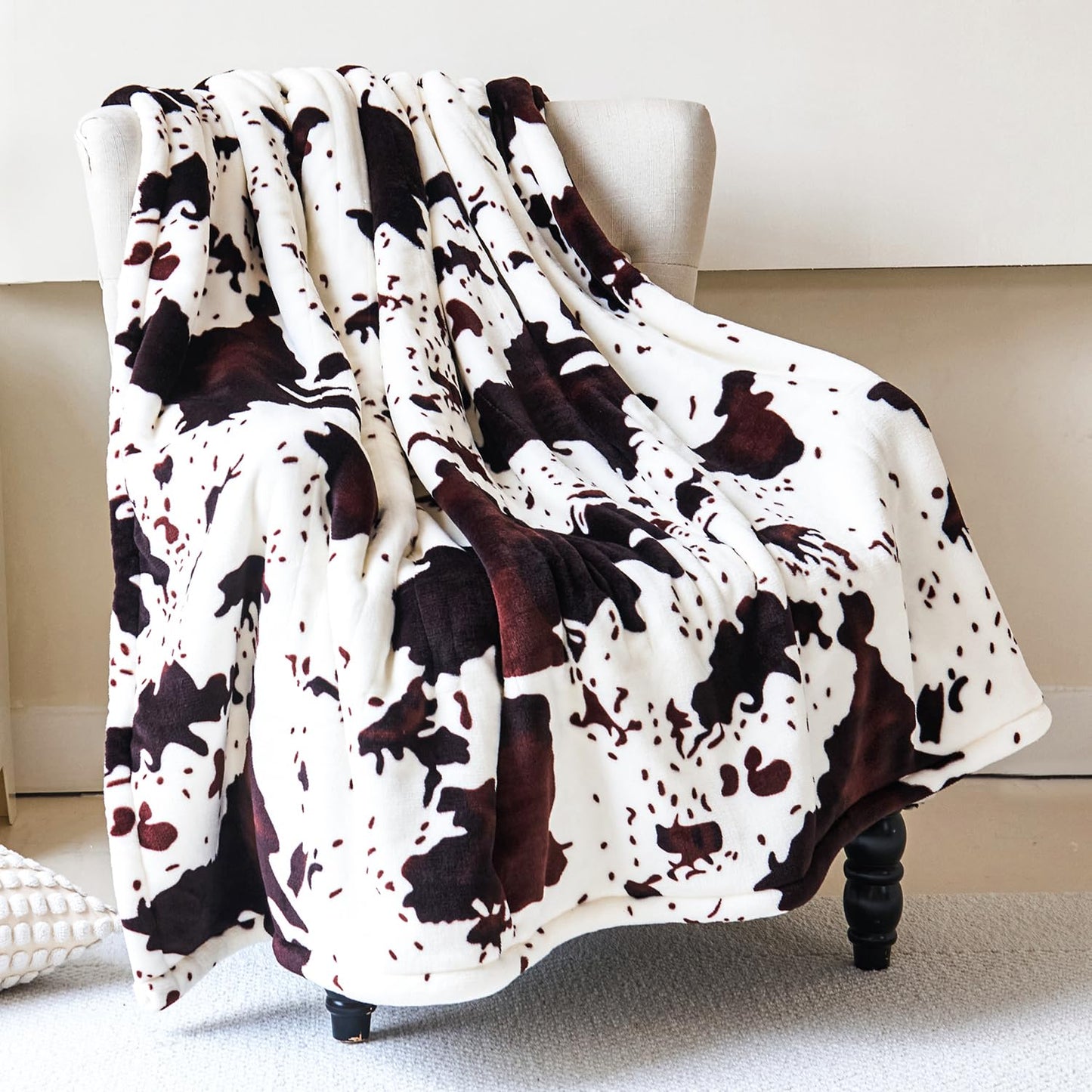 FLYSOWL Cow Print Blanket Throw All-Season Throw Warm Blanket Comforter Ultra Soft Blanket Cute Farmhouse Decor for Bed/Couch/Travel/Office Gift for Women & Girls 50x60 Inches