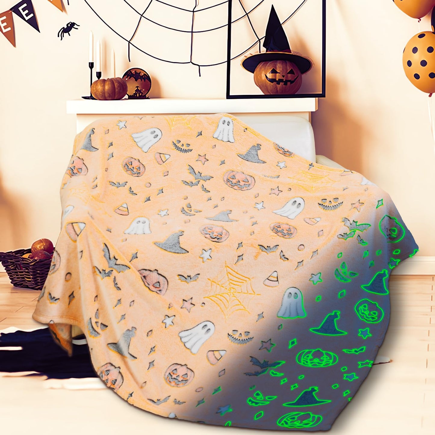 Halloween Blanket Glow in The Dark Spider Webs Pumpkin Ghost Bat Halloween Decorations Ultra Plush Soft Throw Blanket for Kids to Party Gifts Sofa Bed Living Room 50"X60"