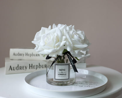 grtefhu Artificial Flowers with White Roses in Vase, Fake Flowers in Glass Jar with Ribbon, Silk Flower Arrangements in Vase with Artificial Flowers for Home Dining Table Decor.