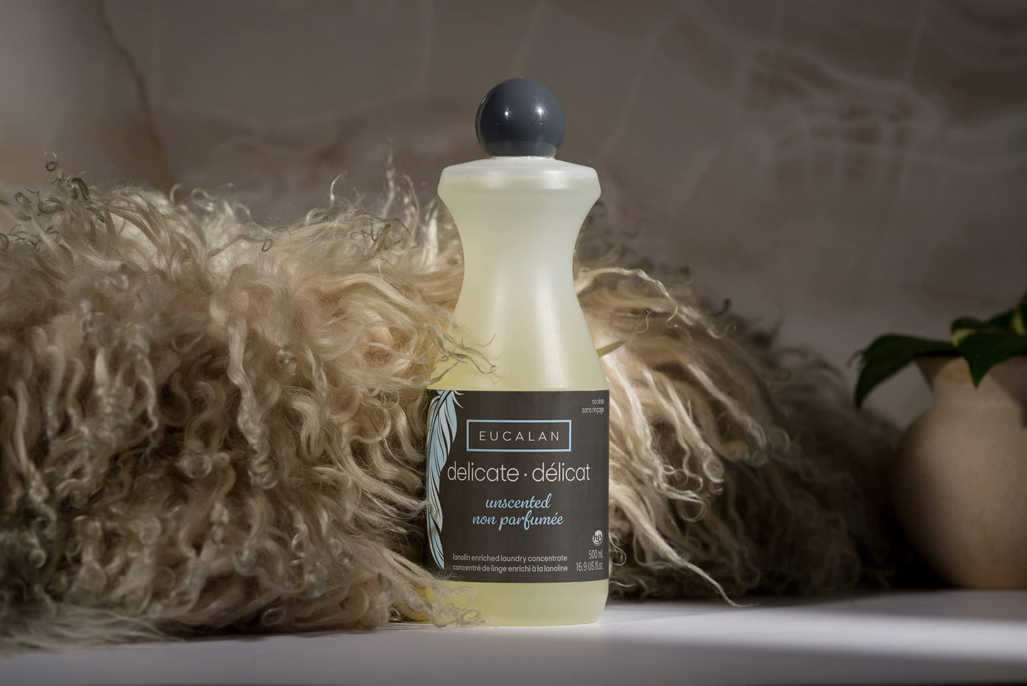 Eucalan - Concentrated Laundry enriched with lanolin - Ecological, Delicate, Suitable for Wool, Crocheted and Knitted - Not Scented 1x 500 ml