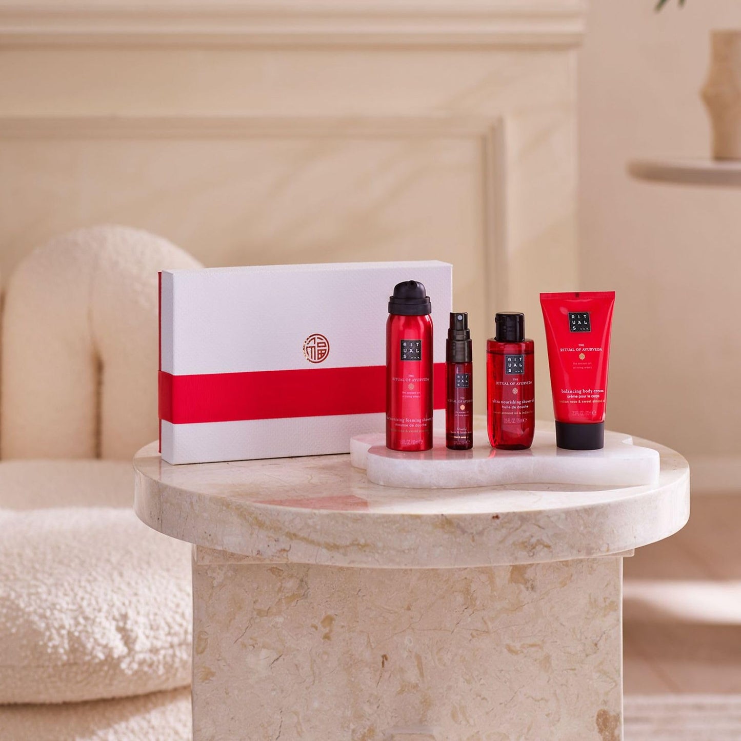RITUALS Gift Set The Ritual of Ayurveda Small - Home and Skincare Products Enriched with Indian Rose and Sweet Almond Oil - Bath Gift Box with Balancing and Soothing Properties