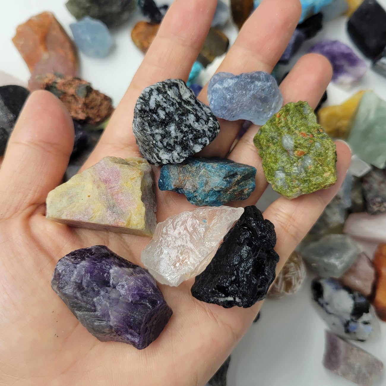 3lb Bulk Mini Rocks and Mineral Assortment Set Natural Rocks for Tumbling,24+Kinds Bulk Gemstone Raw Crystals Rough Stones for Polishing Wicca & Reiki Crystal Healing (3lb)