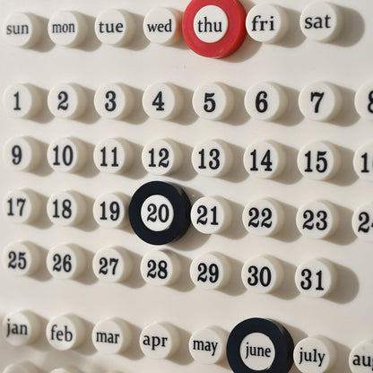 MEMORY FISH Wooden Desk Calendar Perpetual Calendar Retro Home Unique Gifts,Month Date Display, Desk Decorations for Office, Desk Accessories Aesthetic, Cute Desk Decor(Creamy white)