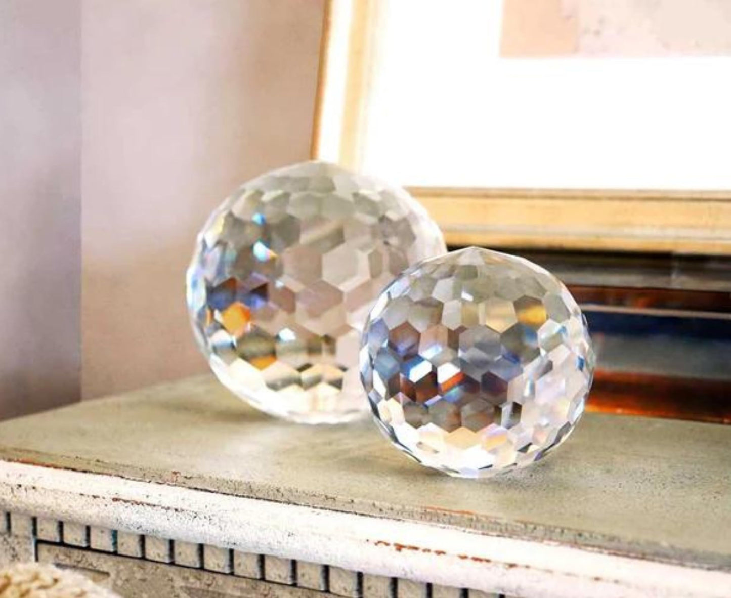 Alice Lane Crystal Orb Large Home Collection — Mesmerizing Fusion of Elegance and Mystique — Centerpiece for All Rooms in Home or Office (Large)