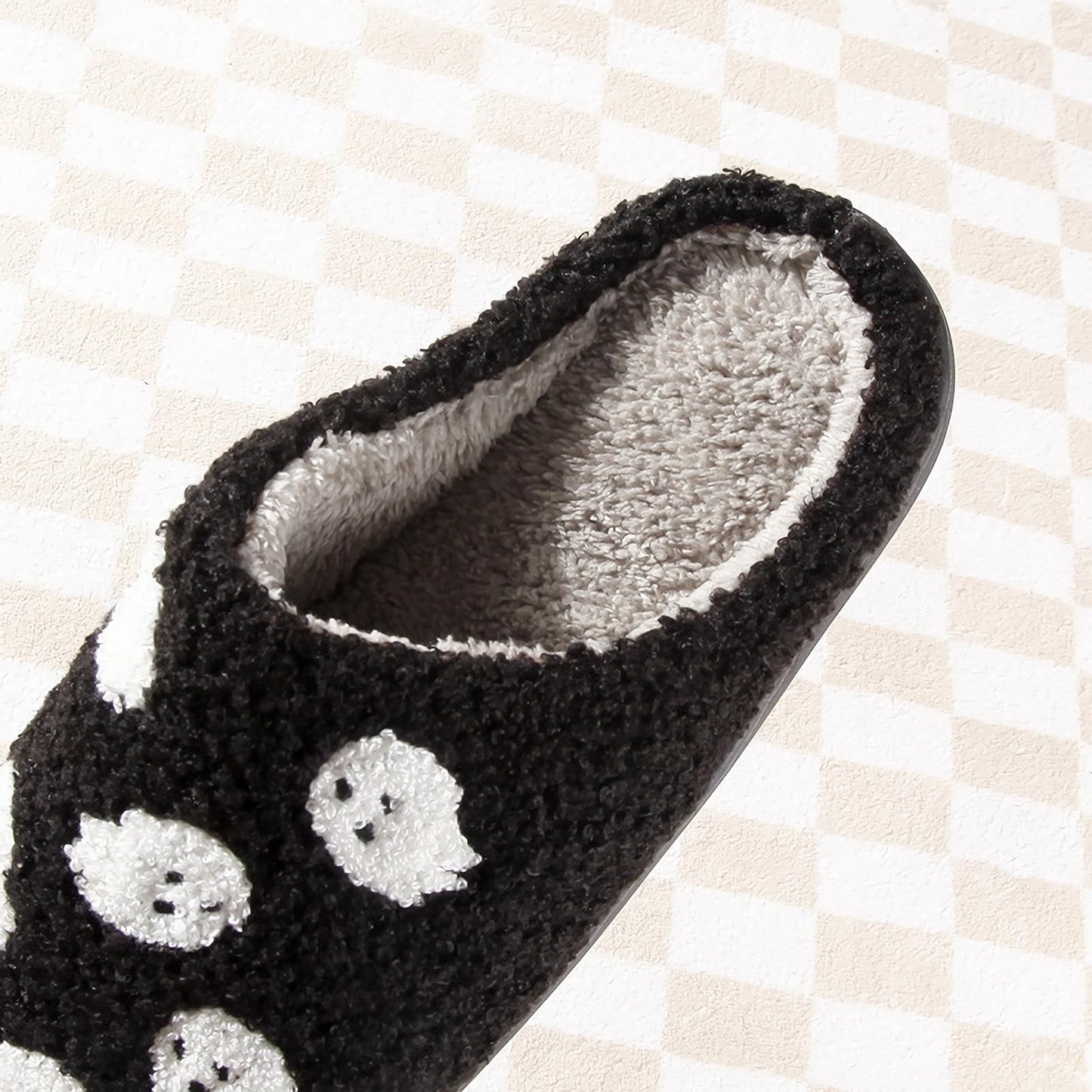 Qubuwalk Halloween Pumpkin Slippers for Women Men Spooky Slides Soft Plush Fuzzy Slippers Cozy House Slippers Indoor Outdoor Shoes
