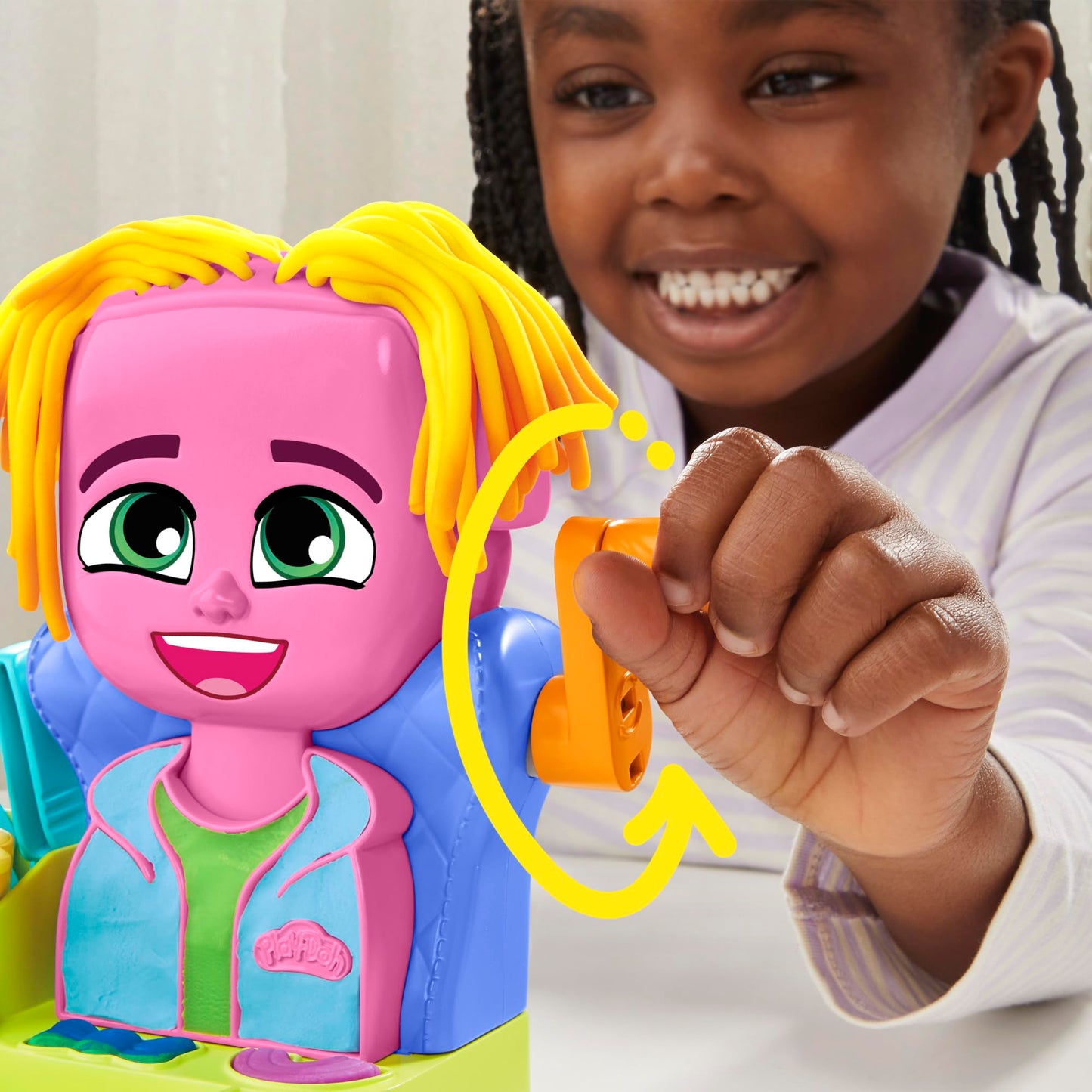 Play-Doh Hair Stylin' Salon Playset with 6 Cans, Pretend Play Toys, Ages 3+