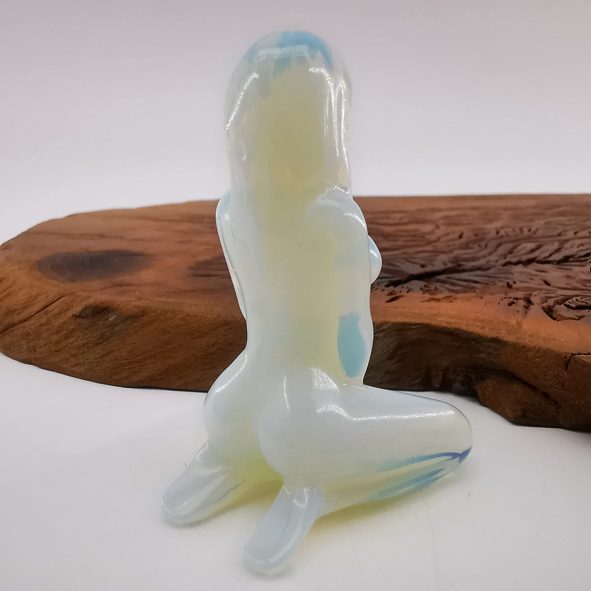 NsmjodStone Natural Opal Hand Carved Female Model,Crystal Quartz Kneeling Female Model Carving,Reiki Healing Crystal,Home Decor,Crystal Gift 1PC