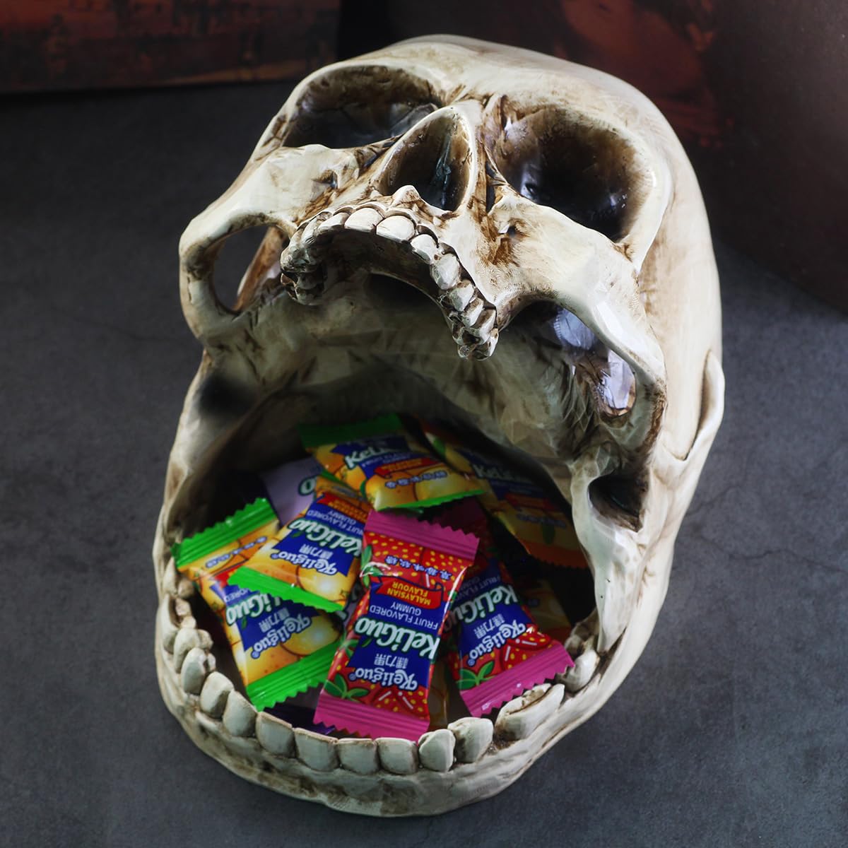 GuoShuang Gothic Skull Candy Bowl Decorative Key Holder – Witchy Home Decor Retro Skull Sculpture for Halloween Party, Entryway Key Bowl, Gothic Desk Accessories & Unique Home Decor