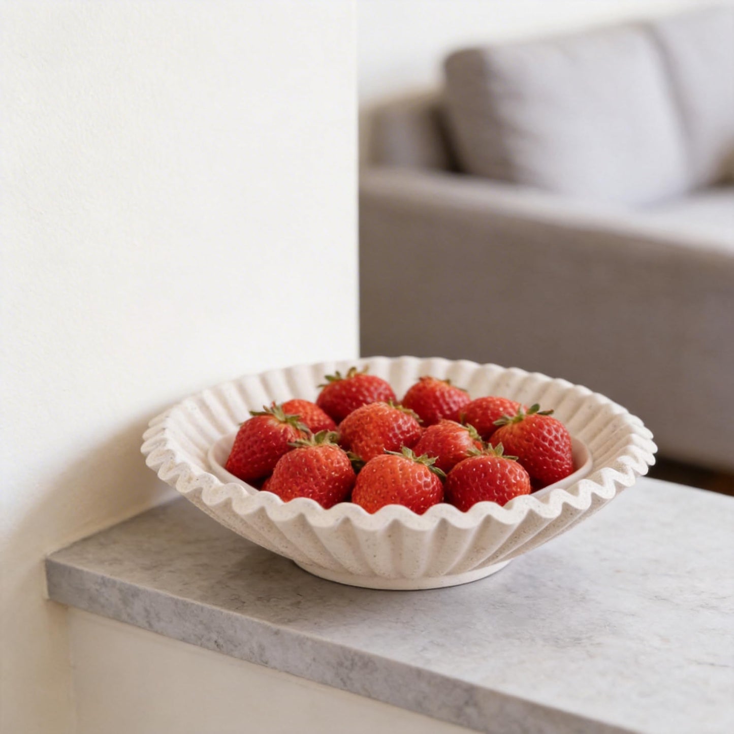 XYQXYQ Modern Decorative Bowl 8.6" - Scalloped Ruffle Centerpiece for Home Decor, Multi-Use Fruit/Candy/Key Bowl for Coffee Entry Table & Kitchen Counter, Artificial Stone Aesthetic Bowl (Beige)