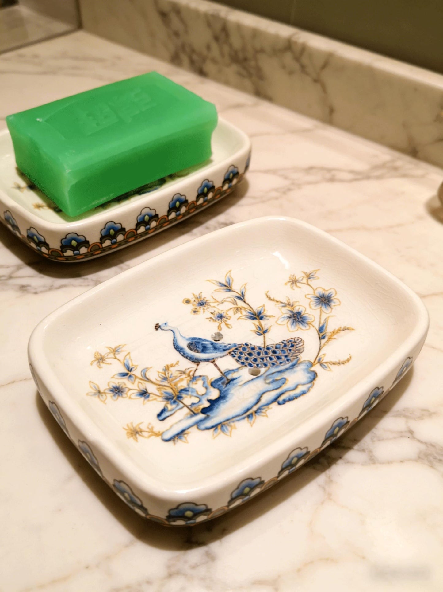 Kelake Ceramic Soap Dish Creative Ice Crack Ceramic Peacock and Flower Pattern Soap Dish Holder for Bathroom and Shower Soap Tray Box with Drain Gift for Mum Family