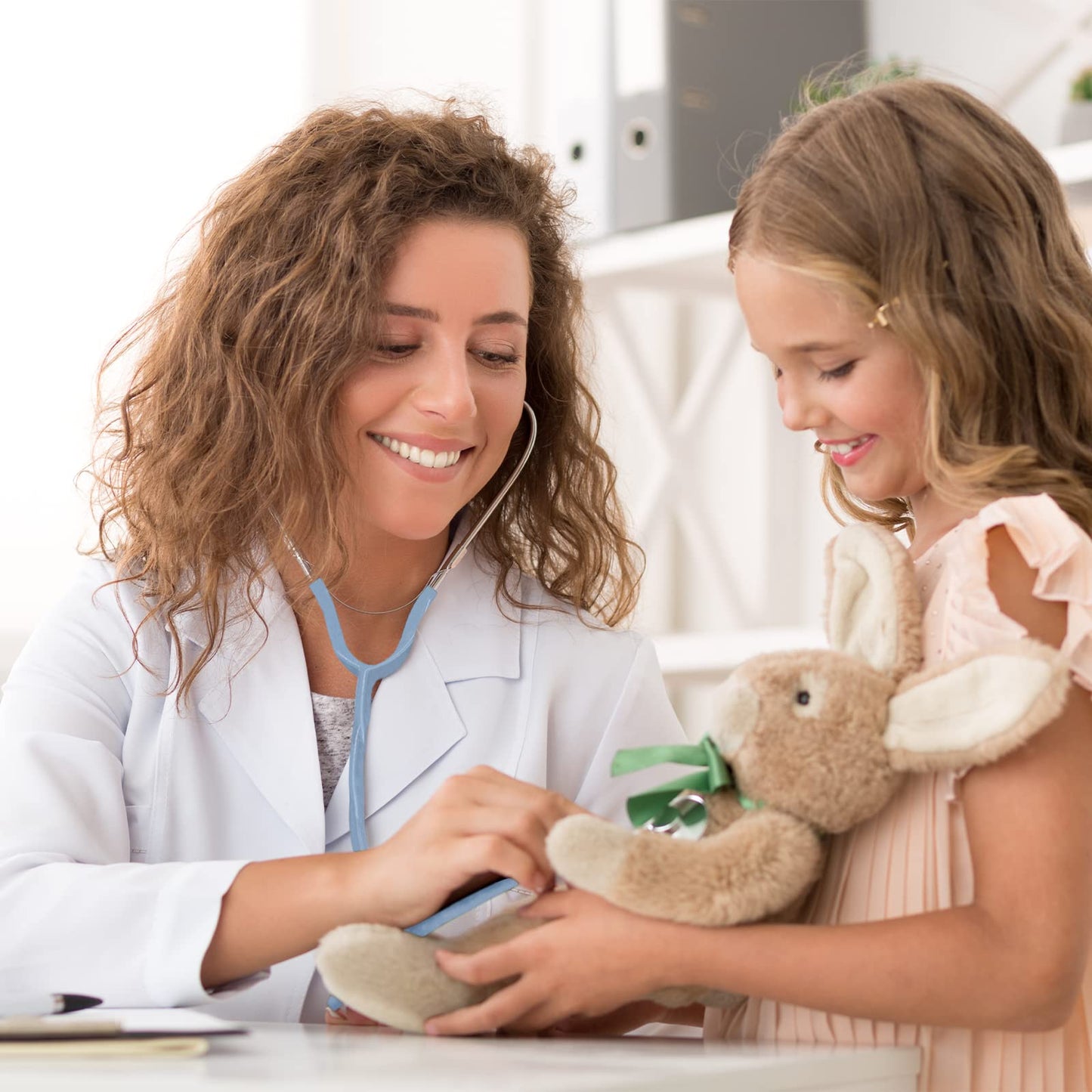 TRIXES Blue Stethoscope – Kids Toy & Halloween Fancy Dress Costume – Educational Childrens Toys Pretend to be a Vet, Dentist, Doctor & Nurse – Children Role Play Dressing Up Accessories Medical Outfit