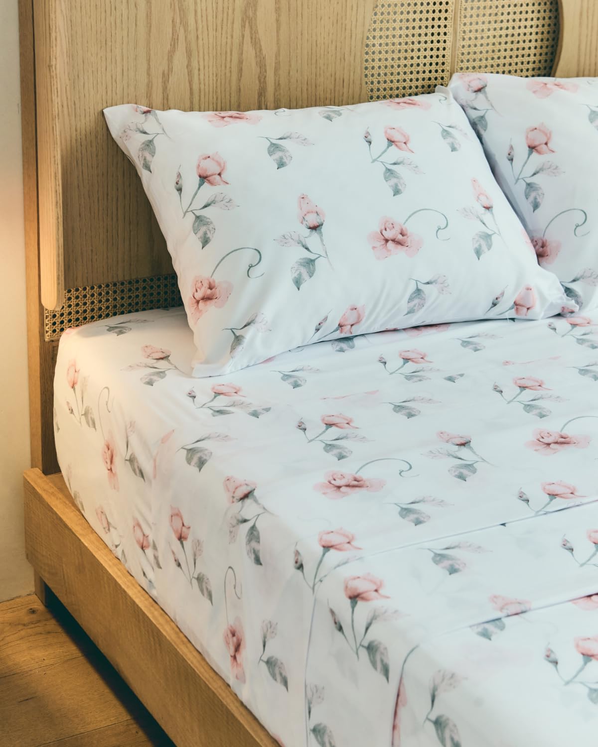 Floral Sheets - Floral Rose Bed Sheet Set - 1 Flat, 1 Fitted & 2 Pillowcases w/ Deep Pockets - Comfy, Wrinkle & Fade-Free - Boho Botanical Bedding - Ultra-Soft, Breathable & Cooling - Full Size Set