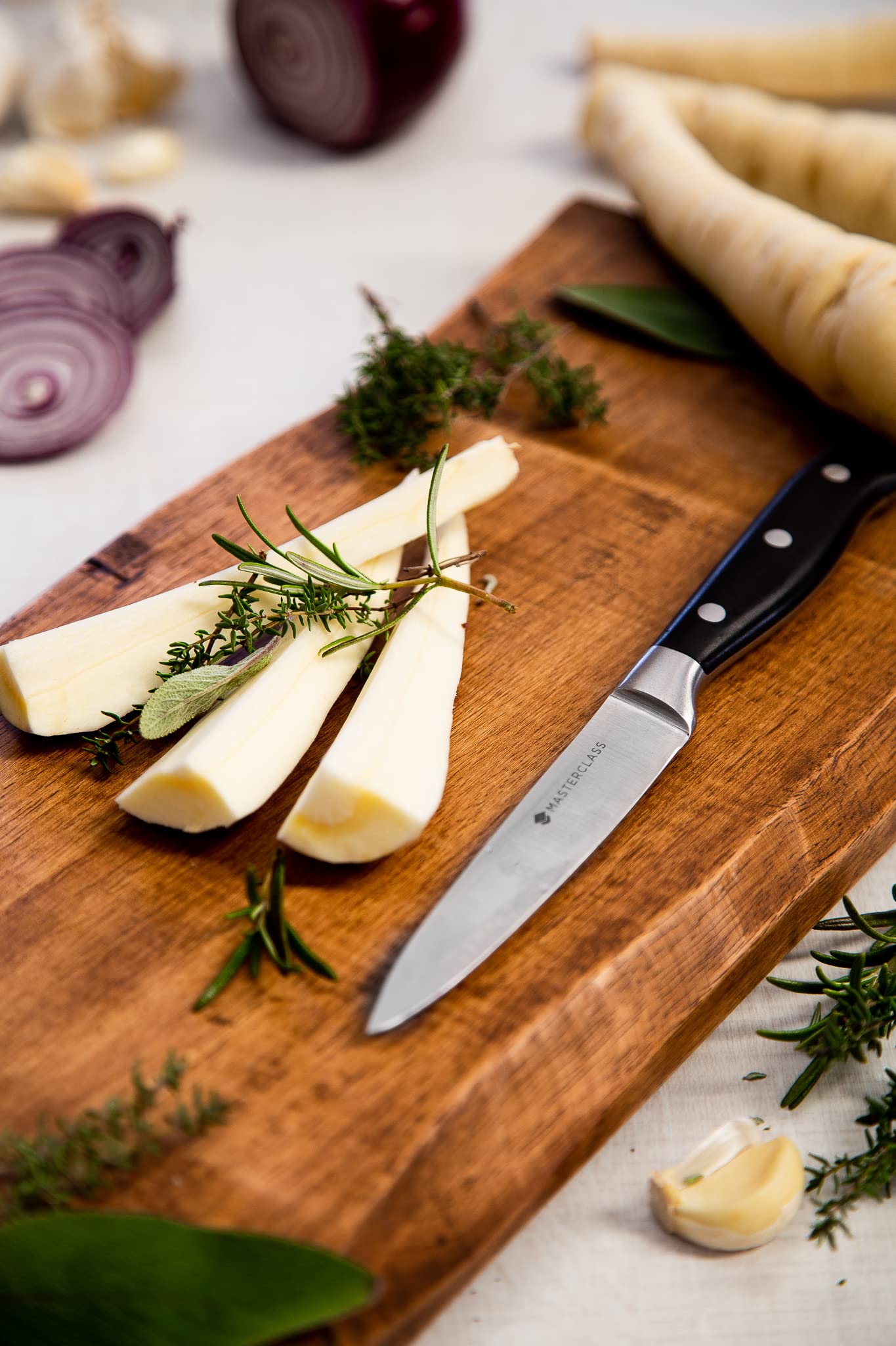 MasterClass Utility Knife, Edgekeeper Small Kitchen Knife Stainless Steel Self-Sharpening, 11.5cm (4.5"), Clam Packed, Black