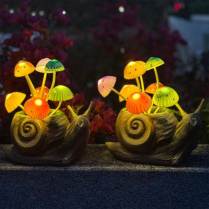 ZYLiWoo Solar Garden Snail Statue Gift, 1 Pack Solar Outside Snail Sculpture, Outdoor Patio Landscape Mushroom Decorative Art, Porch Deck Balcony Front Garden Decoration, Unique House Warming Gift