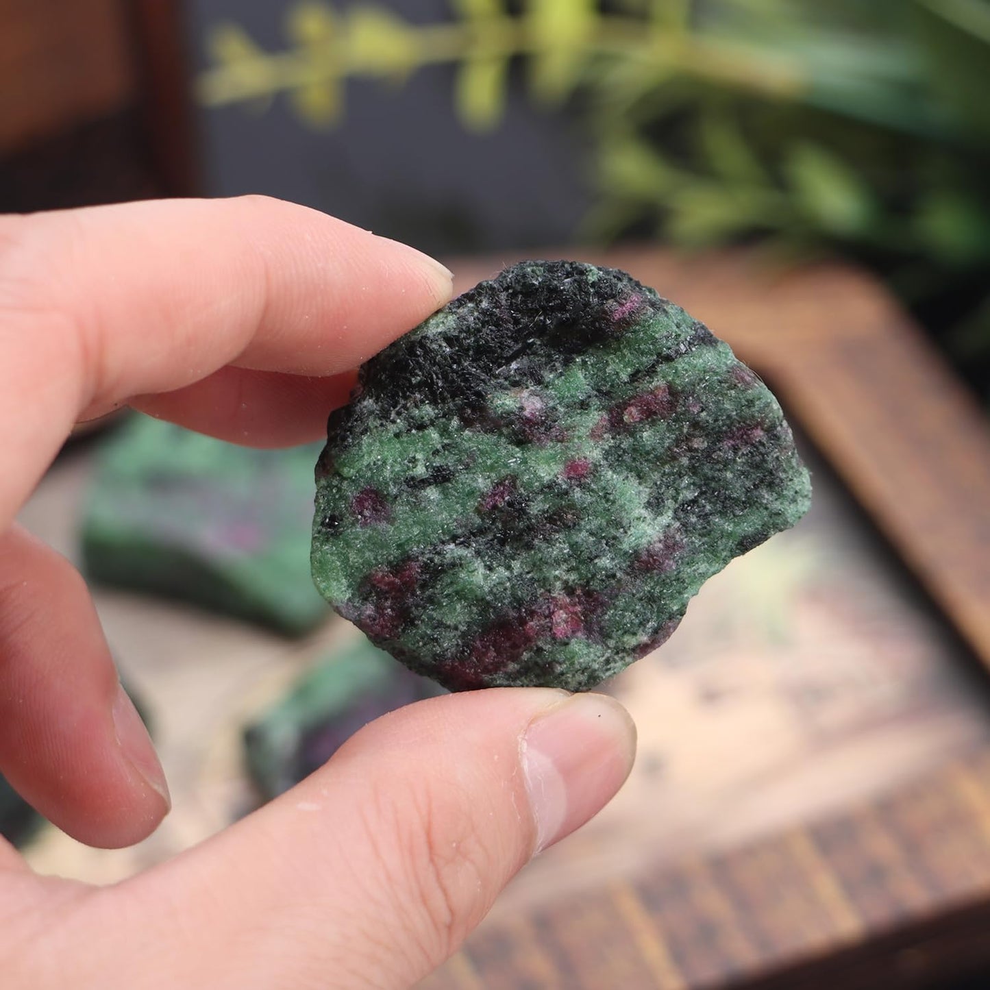 1Lb Ruby Zoisite Raw Stones Large Healing Crystals Natural Rough Stones for Tumbling, Cabbing, Fountain Rocks, Jewelry Making, Healing, Meditation, Reiki