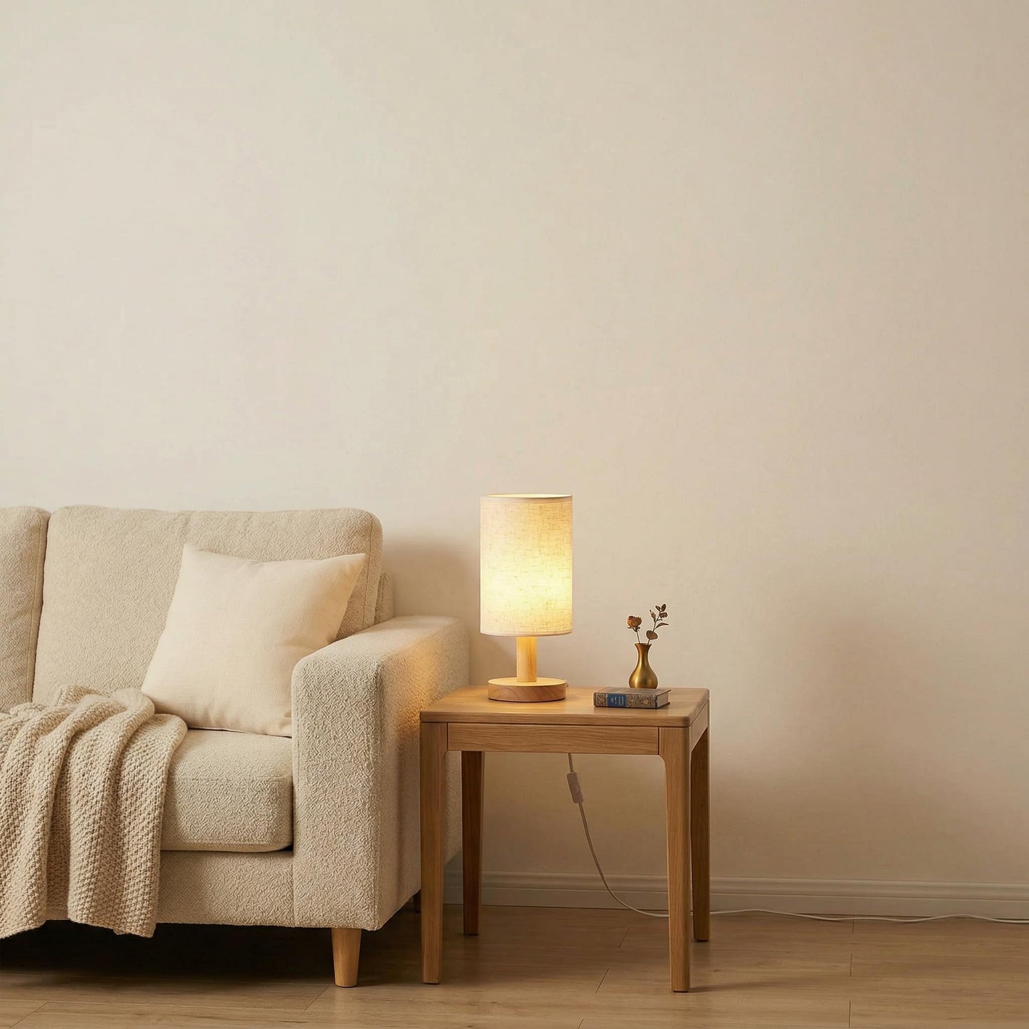 Puzipha Small Bedside Table Lamp with USB Powered, Minimalist Rustic Wood Base &Linen Shade, 2700K Warm Eye-Care Night Light, Farmhouse Boho Nightstand Lamp for Bedroom Dorm Nursery Kids Room Kitchen