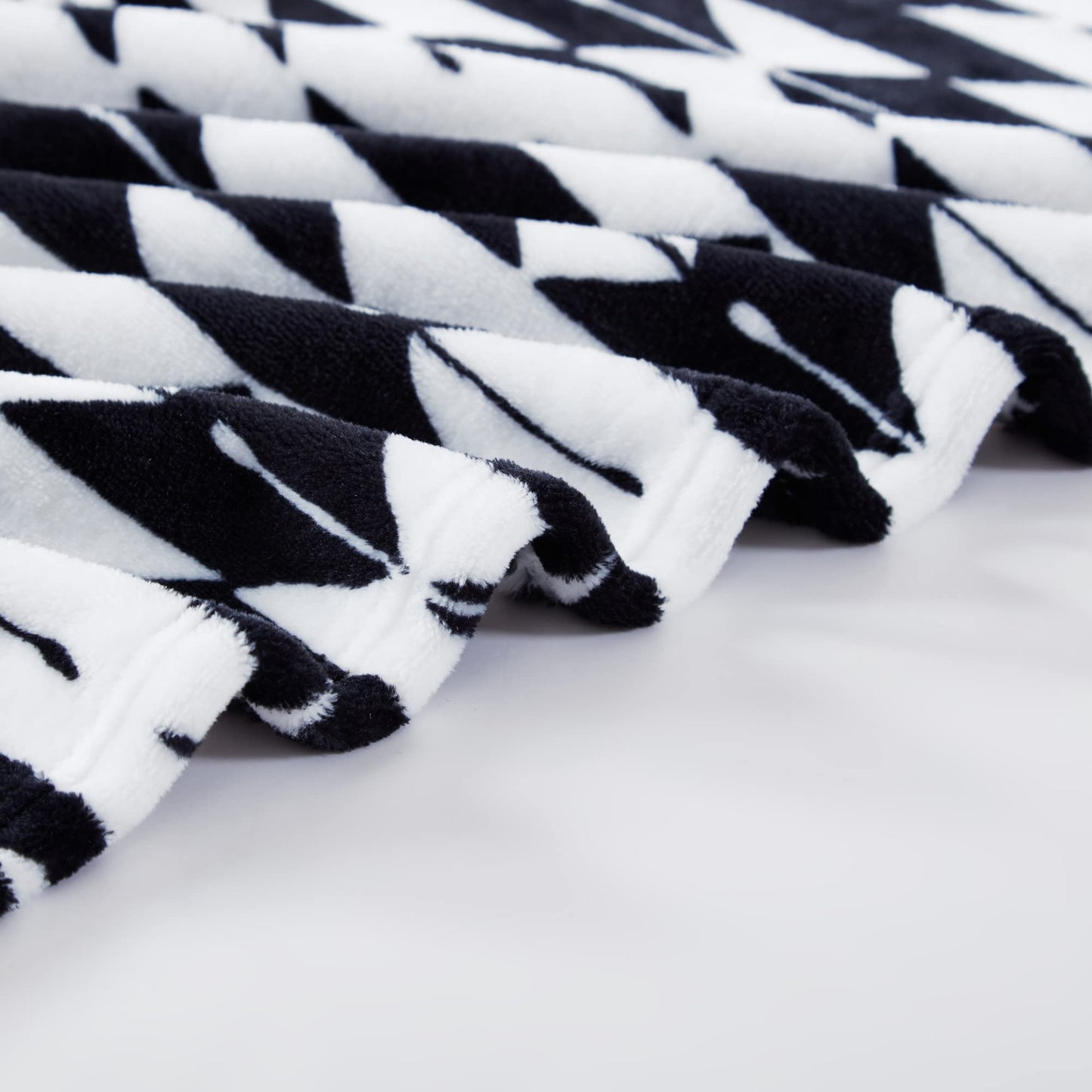 Wrangler - Blanket, Super Soft Plush Bedding, Yellowstone Inspired Throw Blanket for Couch or Bed (Navajo Black, 50" x 70")