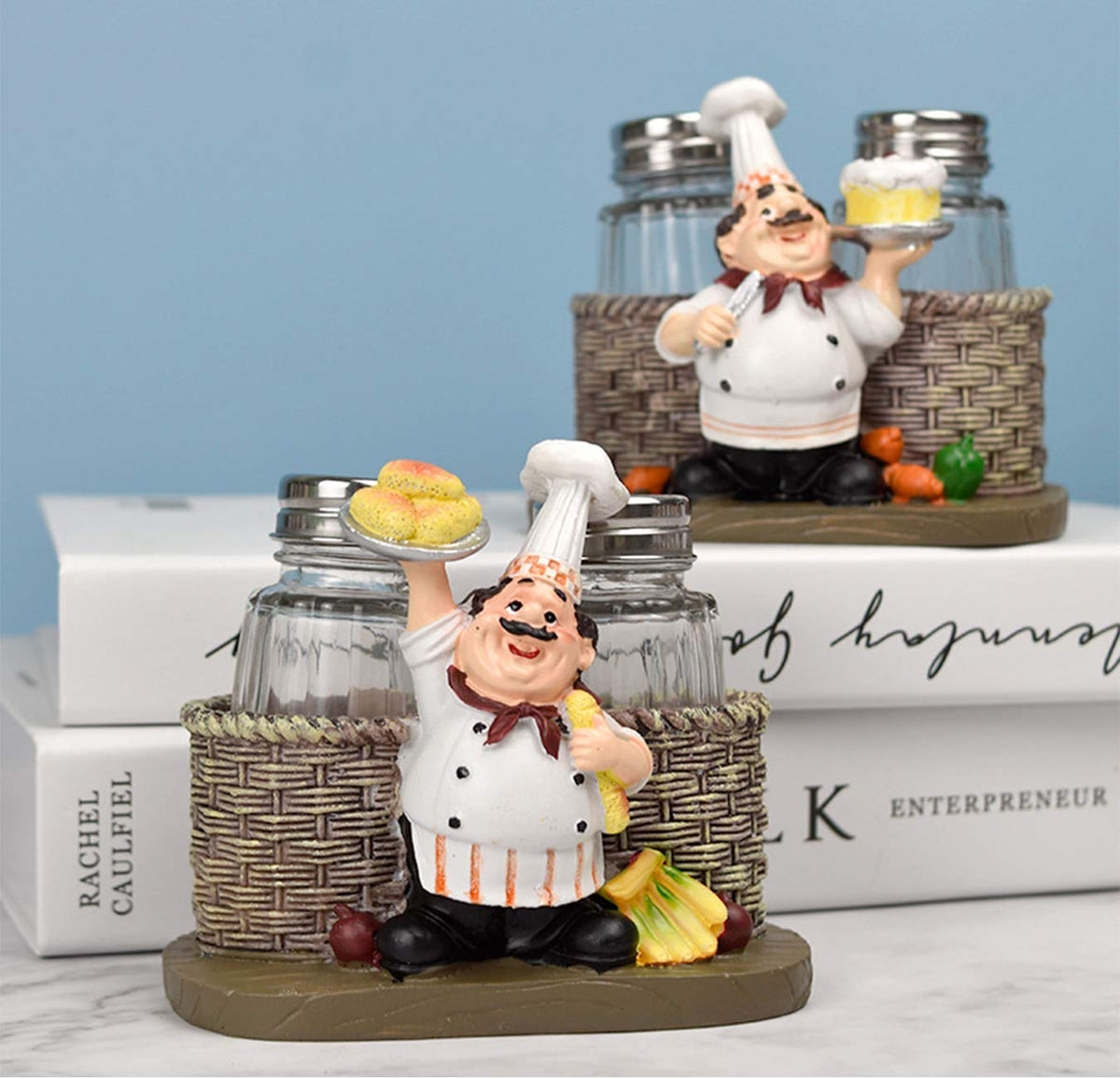 Salt and Pepper Shakers Set,Sitting Chef Decorative Statue Spice Organizer,Glass Spice Jars with Holder Figurine Gift for Family,Kitchen,Restaurant, Cafe,Bakery (Cake)