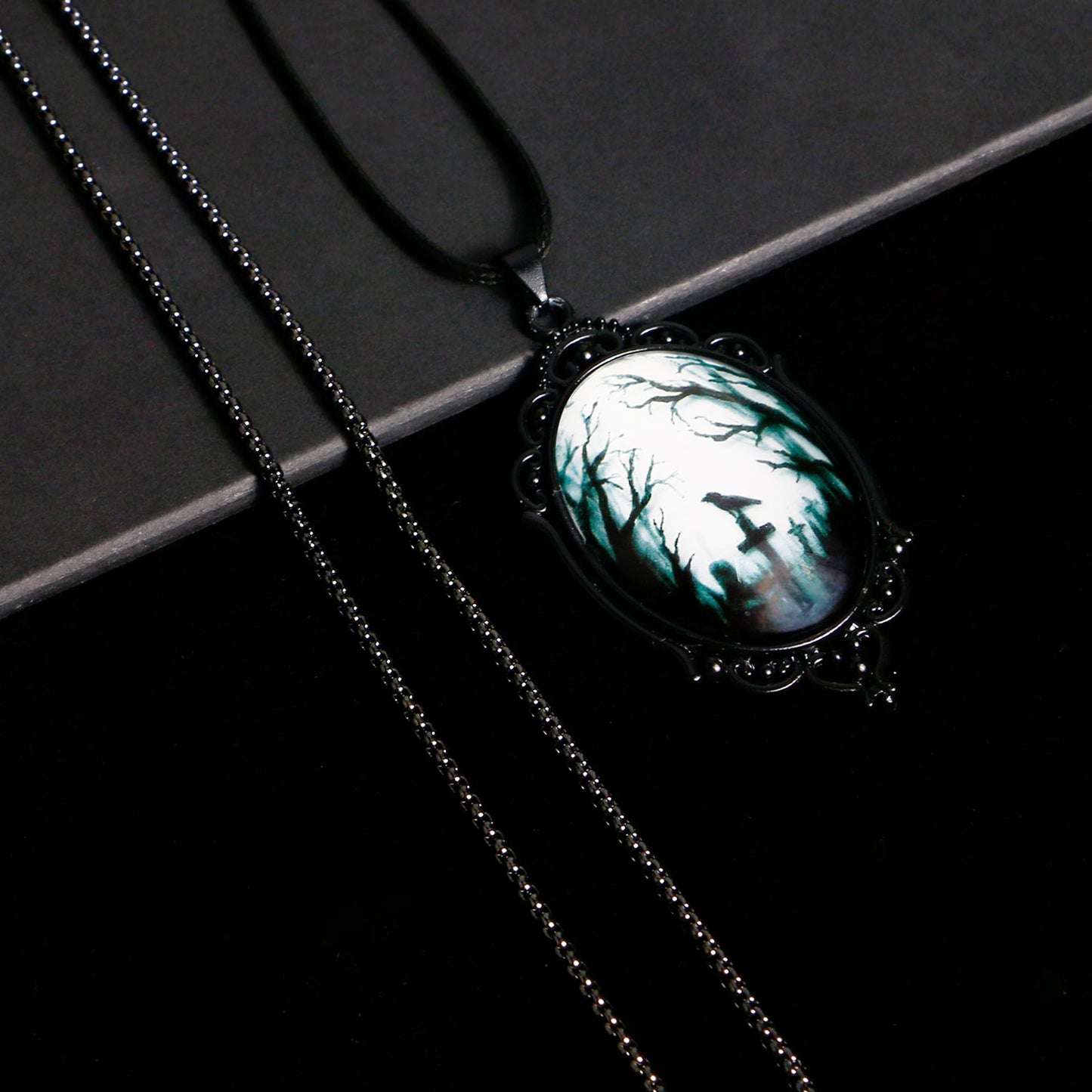 Gothic Necklace as Goth Accessories for Halloween Costume Jewelry for Women, Gothic Jewelry Witch Necklace as Black Choker Goth Gifts, Raven Vampire Pendant as Punk Grunge Accessories Halloween Gifts