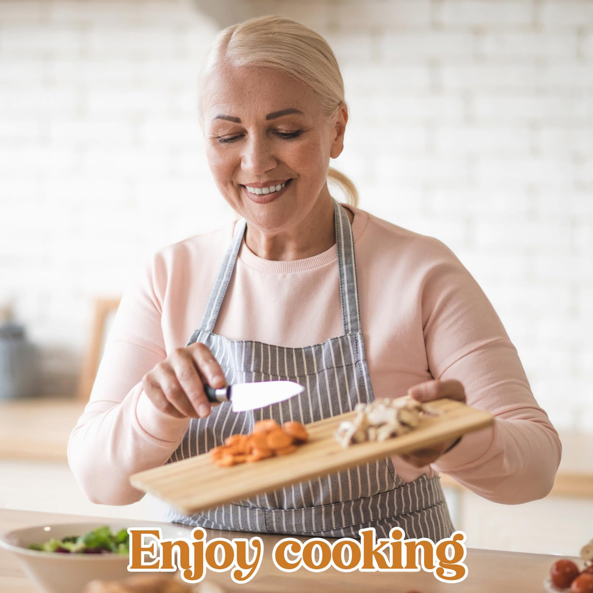 Retirement Gifts for Woman/Men 2026, Happy Retirement Bamboo Cutting Board Set for Colleagues, Coworker, Friend, Teacher, Boss, Parents, Family - Recipe for a Special Great Retirement.