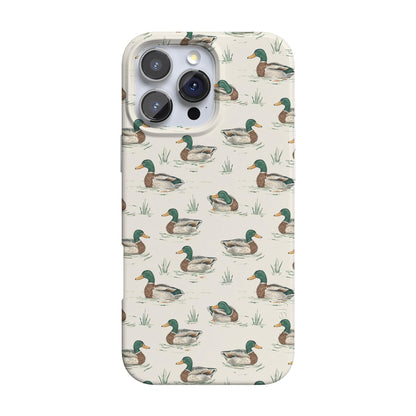 Casely iPhone 15 Pro Max Case | Nantucket Cottage | Blue Hydrangea | Compatible with MagSafe | Classic Ultra Slim Design