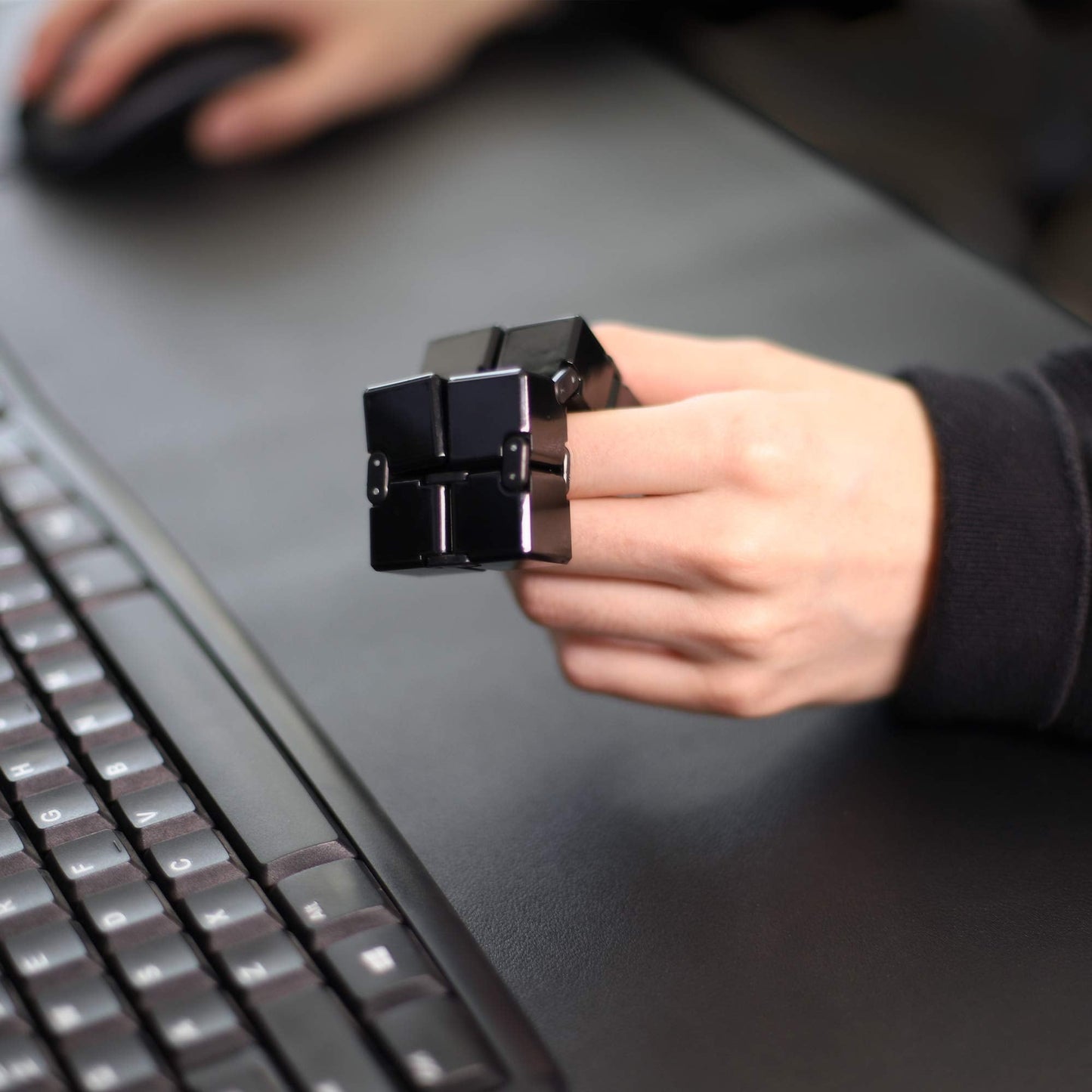 Funxim Infinity Cube Fidget Toy Cube suitable for Adults & Kids, New Version Fidget Finger Toy Stress and Anxiety relief, Killing Time Fidget Toys Infinite Cube