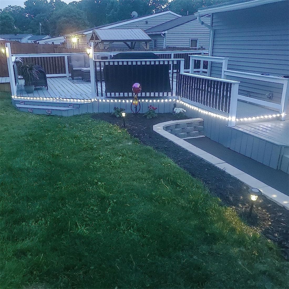 Lepro Outdoor Rope Lights Mains Powered, Connectable, 10m/33ft 240 LED Outdoor Garden Lights Plug in, Bright Cool White, Waterproof 10mm Thick Rope Lighting for Garden, Patio, Tree, Pathway, Christmas