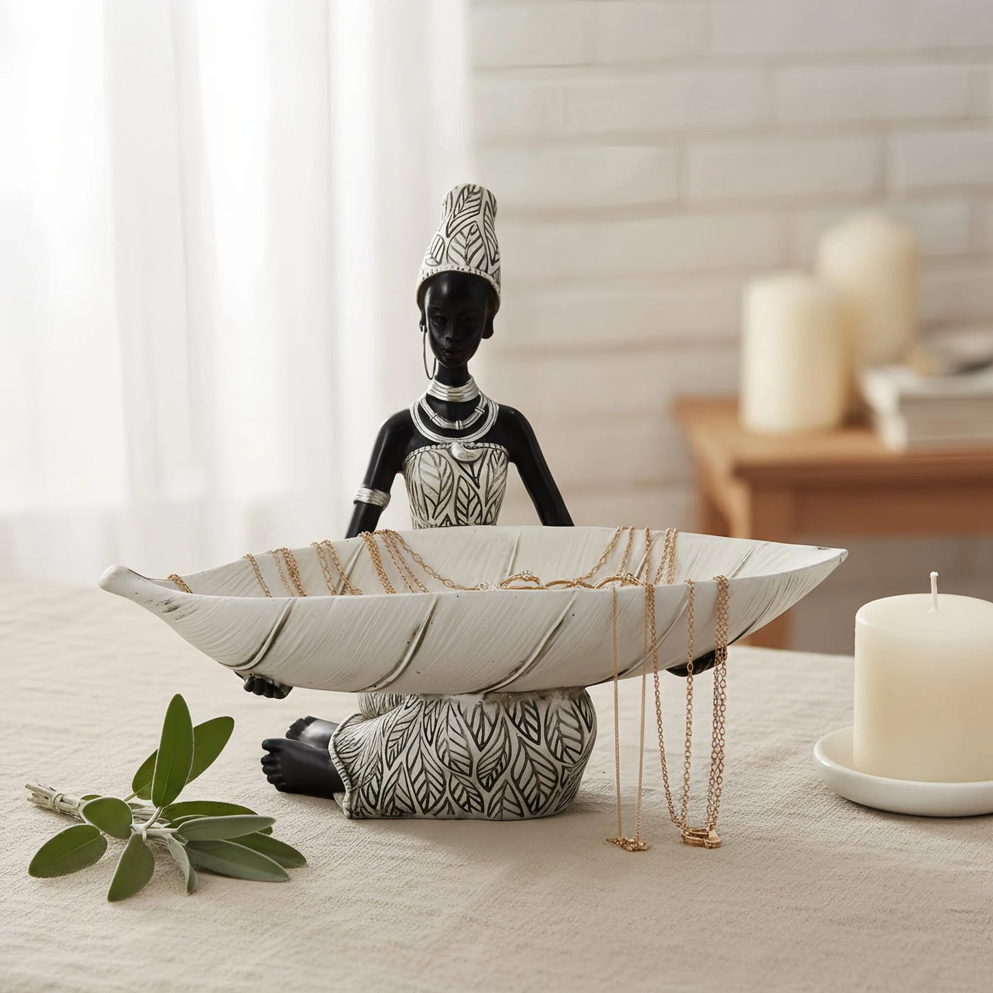 Lescafita African Woman Resin Tray Figurine, White Leaf Decorative Bowl Sculpture, Boho Tribal Art Statue for Jewelry Storage and Home Decor