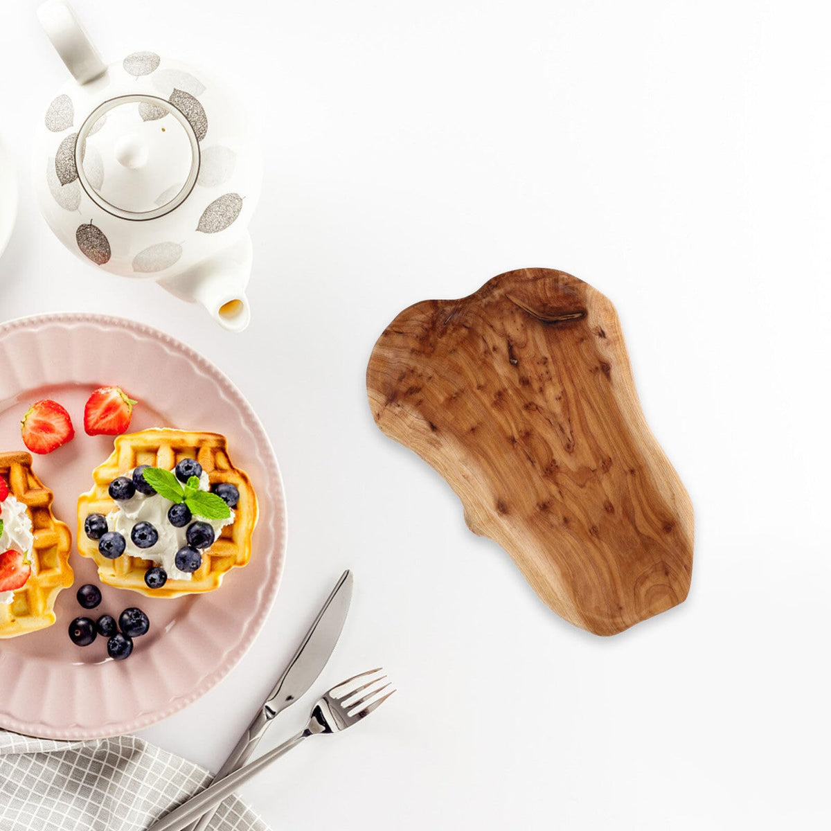 UPKOCH Bamboo Serving Tray 11.41X6.49 Inch Irregular Root Carving Wooden Fruit Bowl Multi-Functional Kitchen Platter for Snacks Salad and Entertaining
