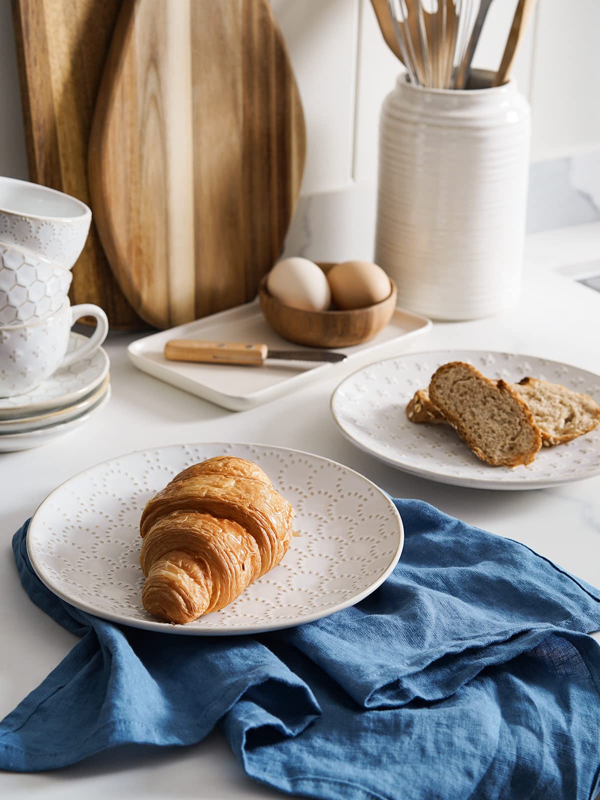 LE TAUCI Ceramic Salad Plates Set of 4, 8 Inch Embossed Appetizer Plates for Kitchen, Small Dessert Plates, Microwave & Dishwasher Safe Dinnerware Sets - Arctic White
