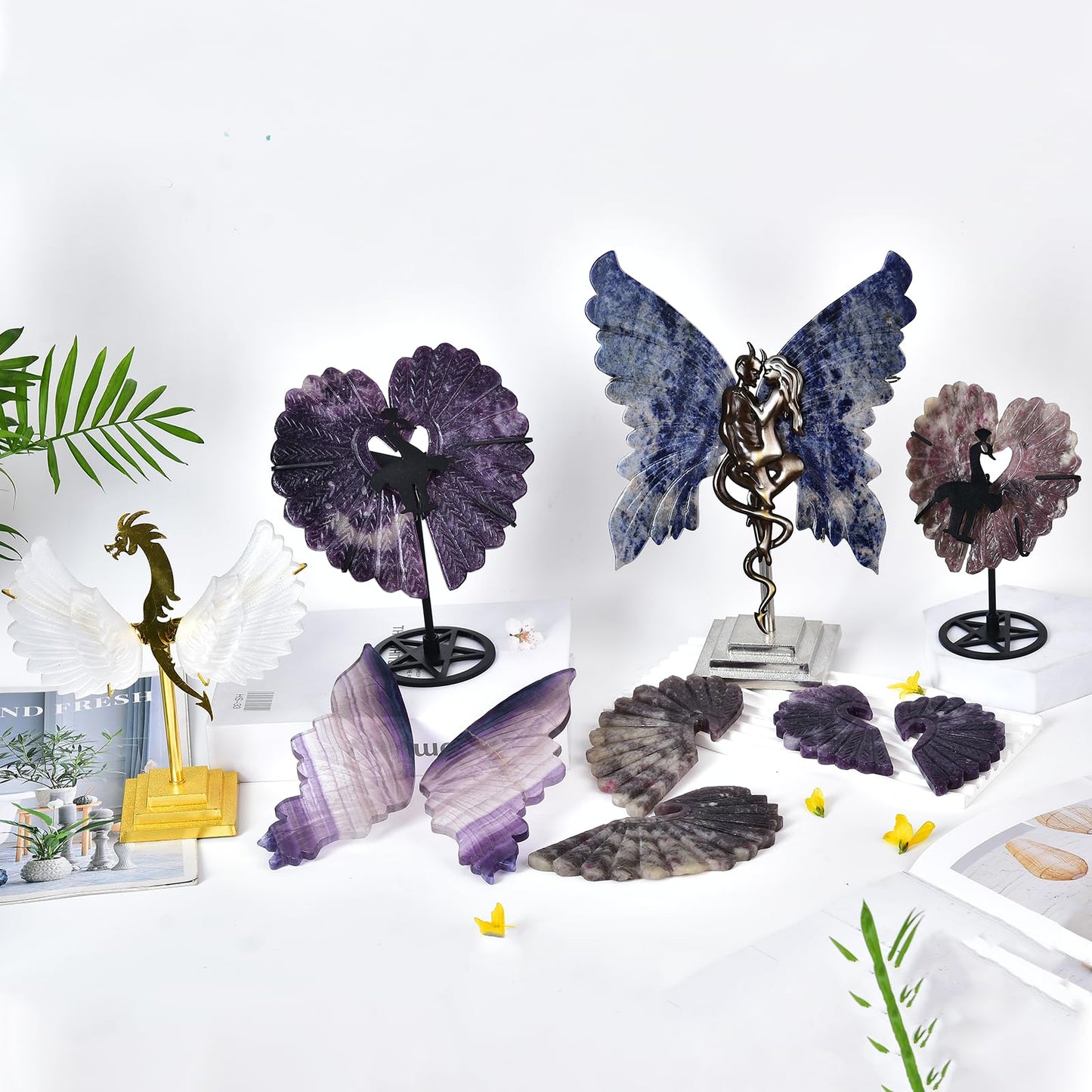 JIC Gem Extra Large Plum Blossom Tourmaline Heart Crystals Stones Healing Crystal Heart Stones Ornament Carved Angel Wing with Display Stand Home Decor Reiki Healing（1 Pair,15-16cm