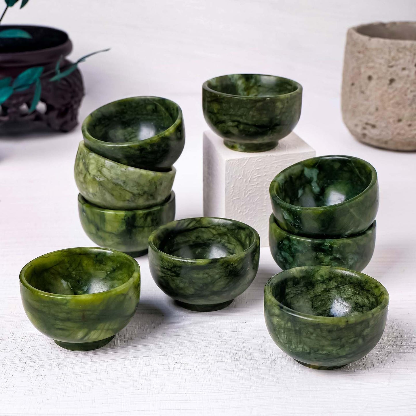 Runyangshi 2PCS Natural Jade Tea Cup Set Green Jade Healing Crystal Water Cup Hand Carved Bowl Gongfu Tea Set Reiki Meditation Home Decor Gift (atrovirens)