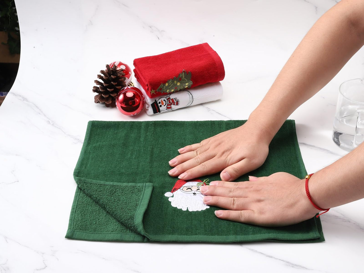 us beipin Christmas Hand Towels - Set of 3 Kitchen and Bathroom Towels - Cotton, 18x25 Inches - Embroidered Holiday Design - Decorative Dish Towels in 3 Colors（ Red, Green, White）