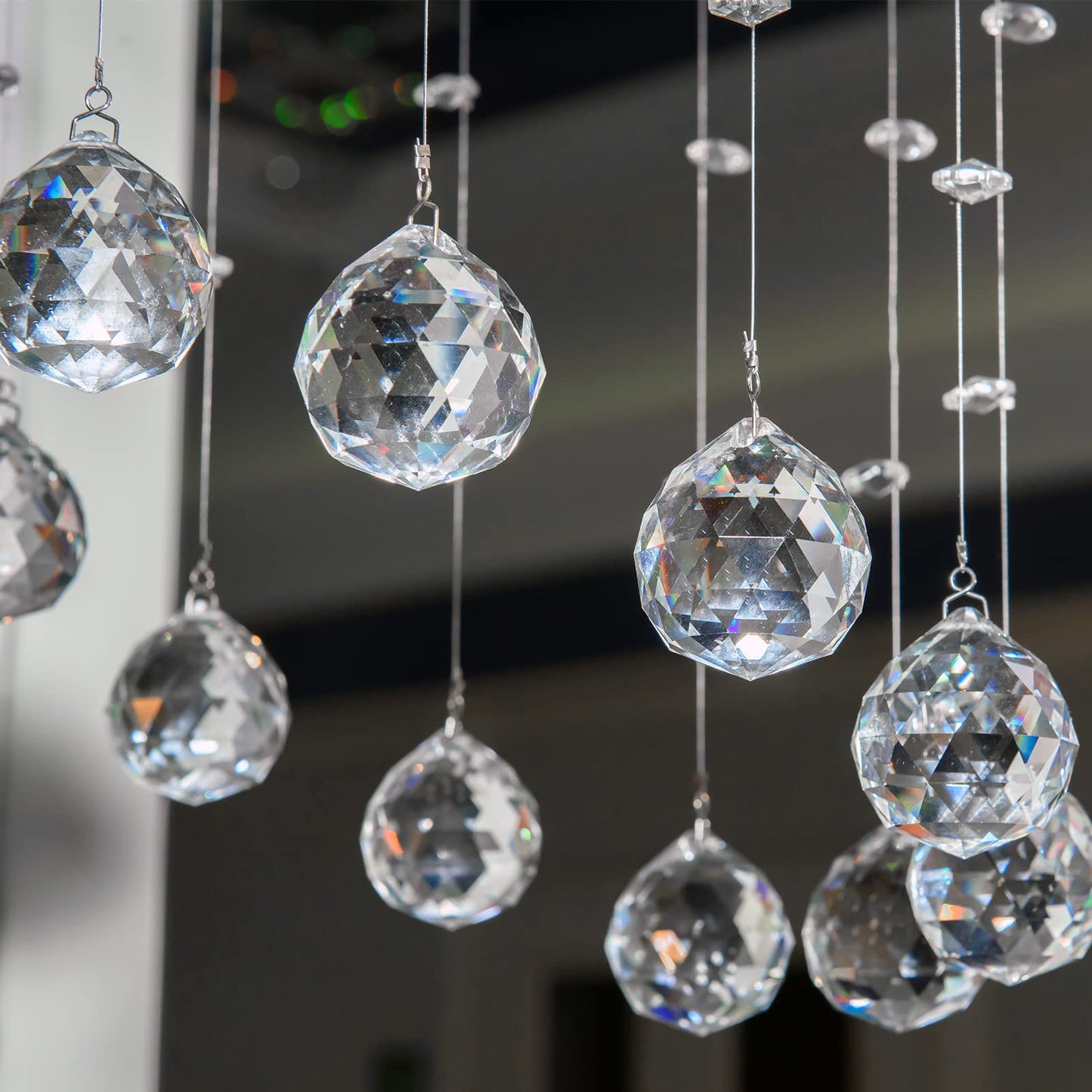 Sabary 48 Pcs Clear Crystal Ball Prism Suncatcher Sun Catcher Crystal Prisms for Chandeliers Rainbow Pendants Maker Hanging Crystals Prisms for Windows Feng Shui for Gift(Round,20 mm)