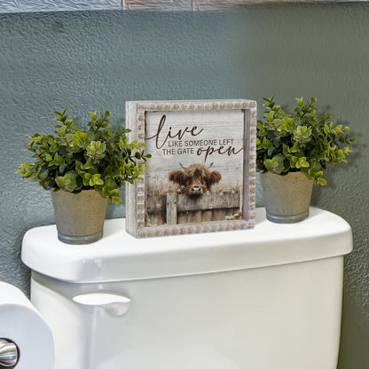 Yousoontic Highland Cow Farmhouse Bathroom Decor Wooden Sign Rustic Western Bathroom Decor 6 Inch Funny Restroom Decorative Plaque for Home Kitchen Shelf Table (Live Like Someone Left the Gate Open)
