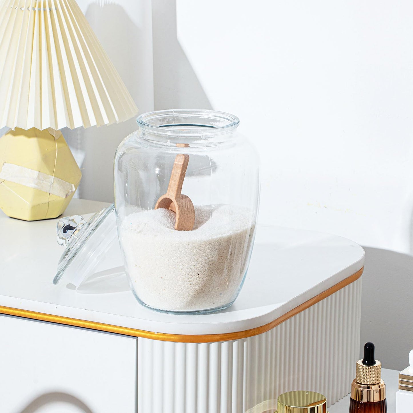 SiliFine 2 Set 74 oz Bath Salt Containers with Airtight Lids and Wooden Scoops, Large Glass Epsom Salt Jars Bathroom Organizers and Storage for Laundry Soap, Flour, Sugar, Tea(Clear)